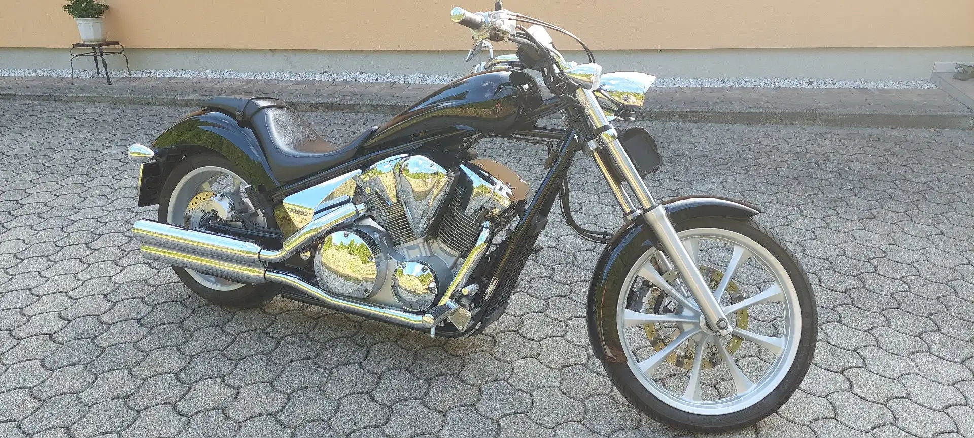 Honda VTX 1300 Negro - 2