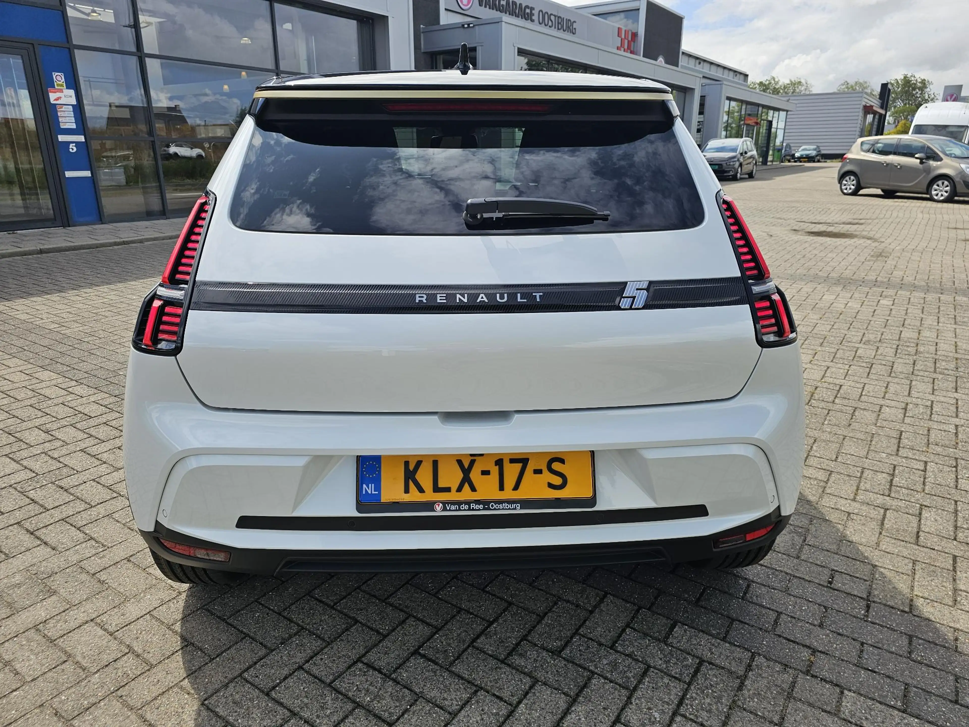 Renault R 5 comfort range techno 52 kWh — photo 3
