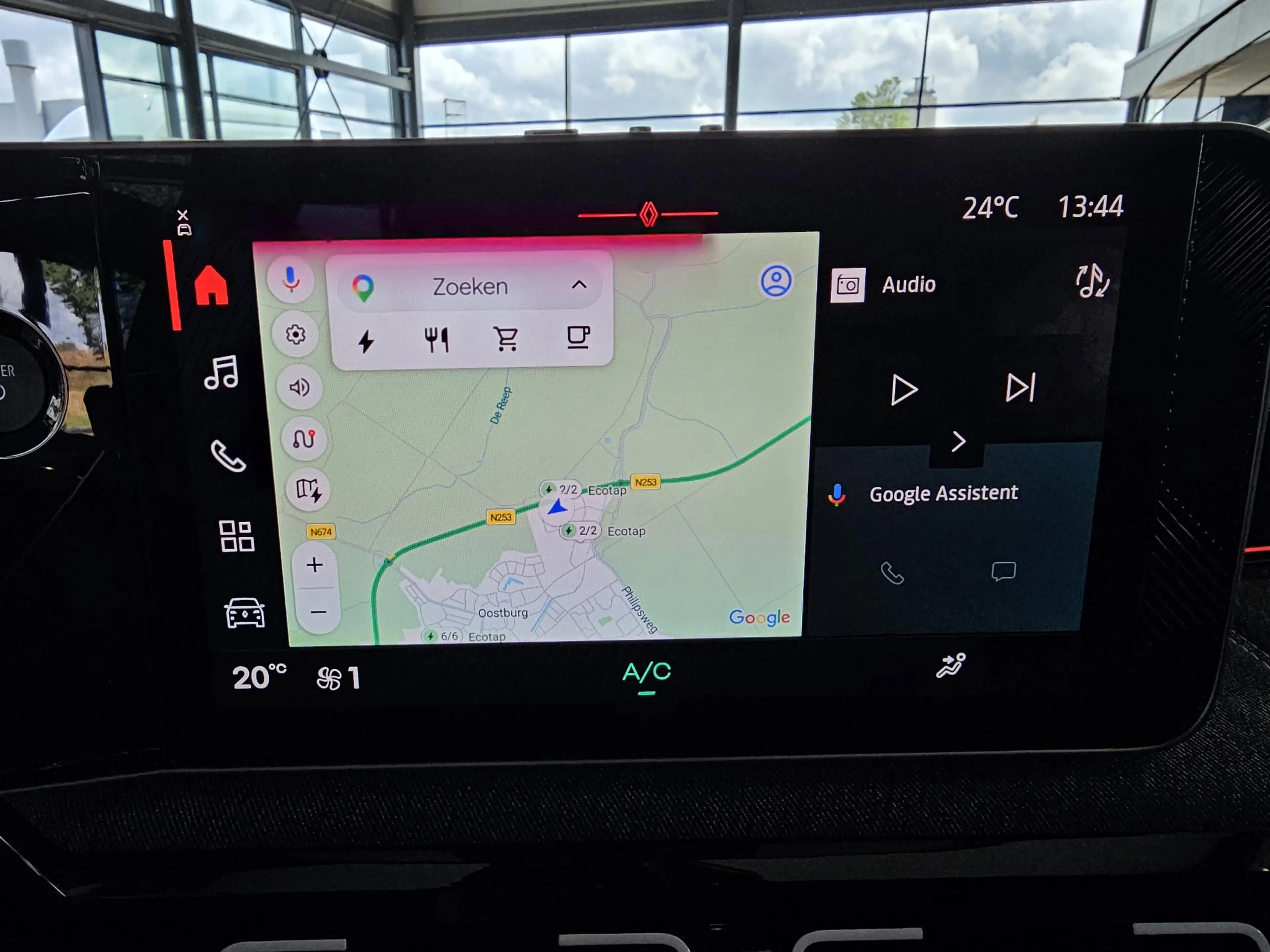 Renault R 5 comfort range techno 52 kWh — photo 14