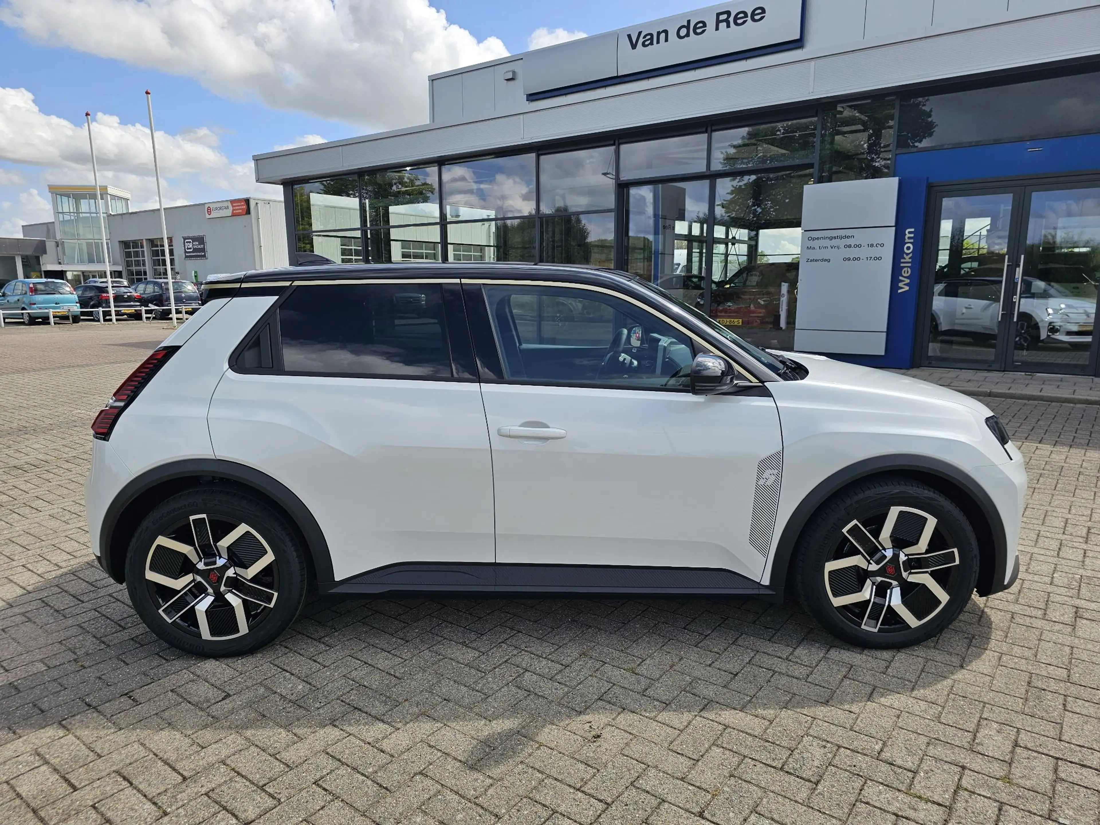 Renault R 5 comfort range techno 52 kWh — photo 2