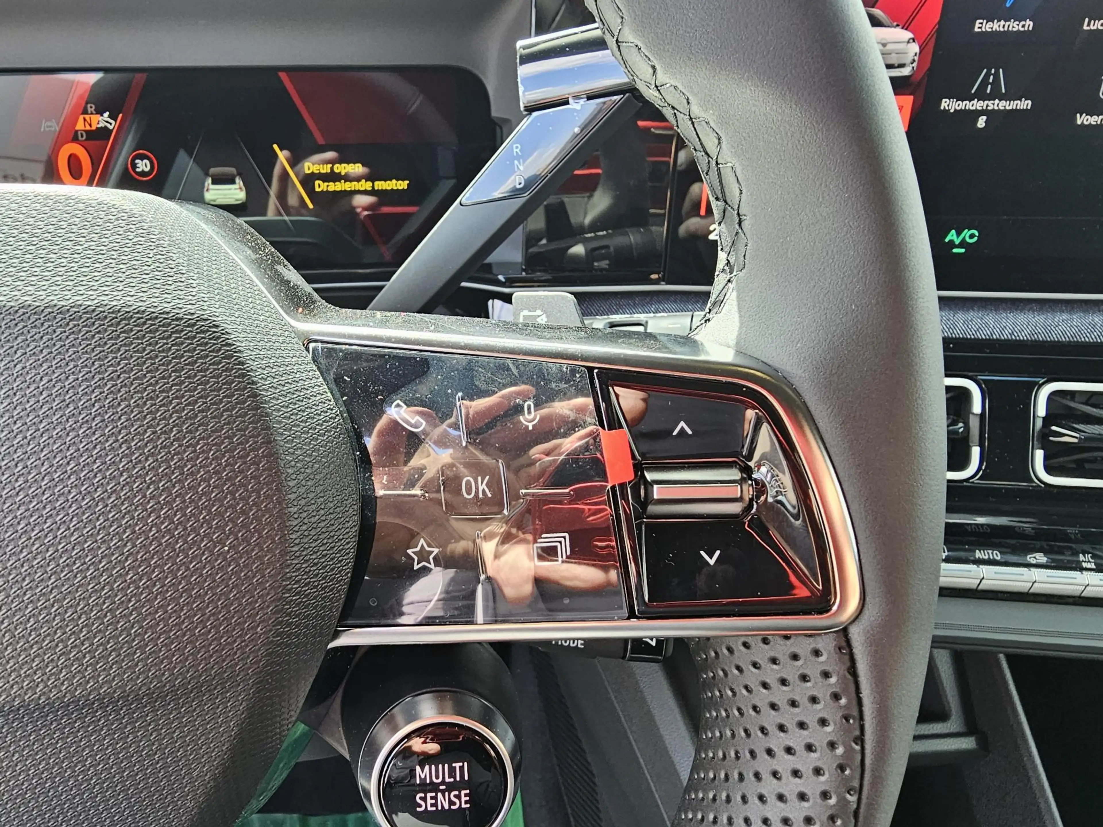 Renault R 5 comfort range techno 52 kWh — photo 12