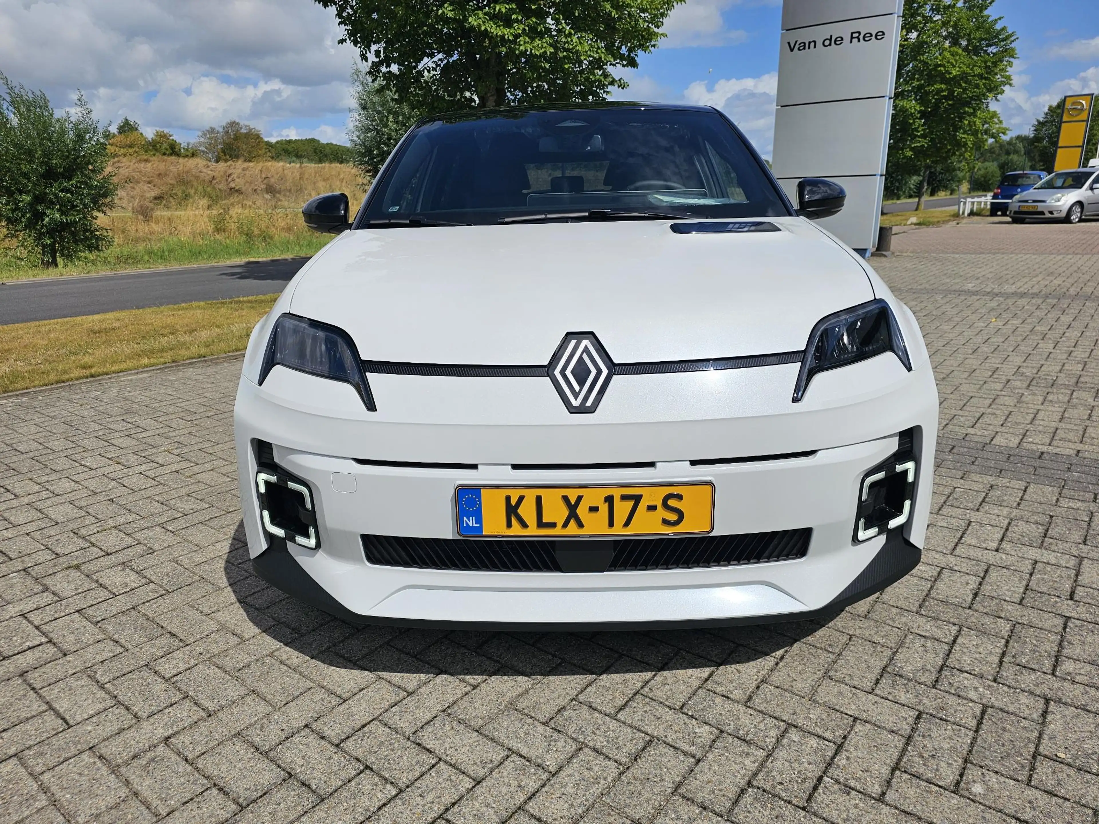 Renault R 5 comfort range techno 52 kWh — photo 7