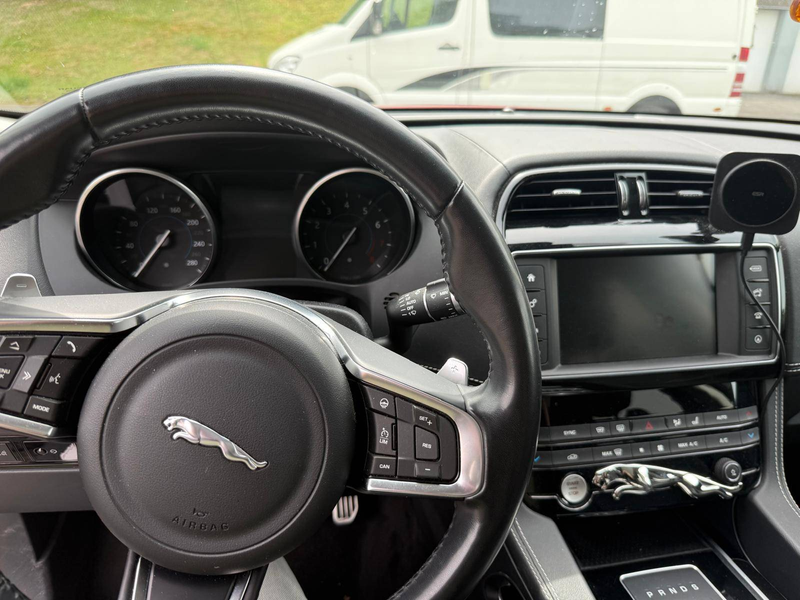 Jaguar F-Pace R-Sport AWD — photo 9