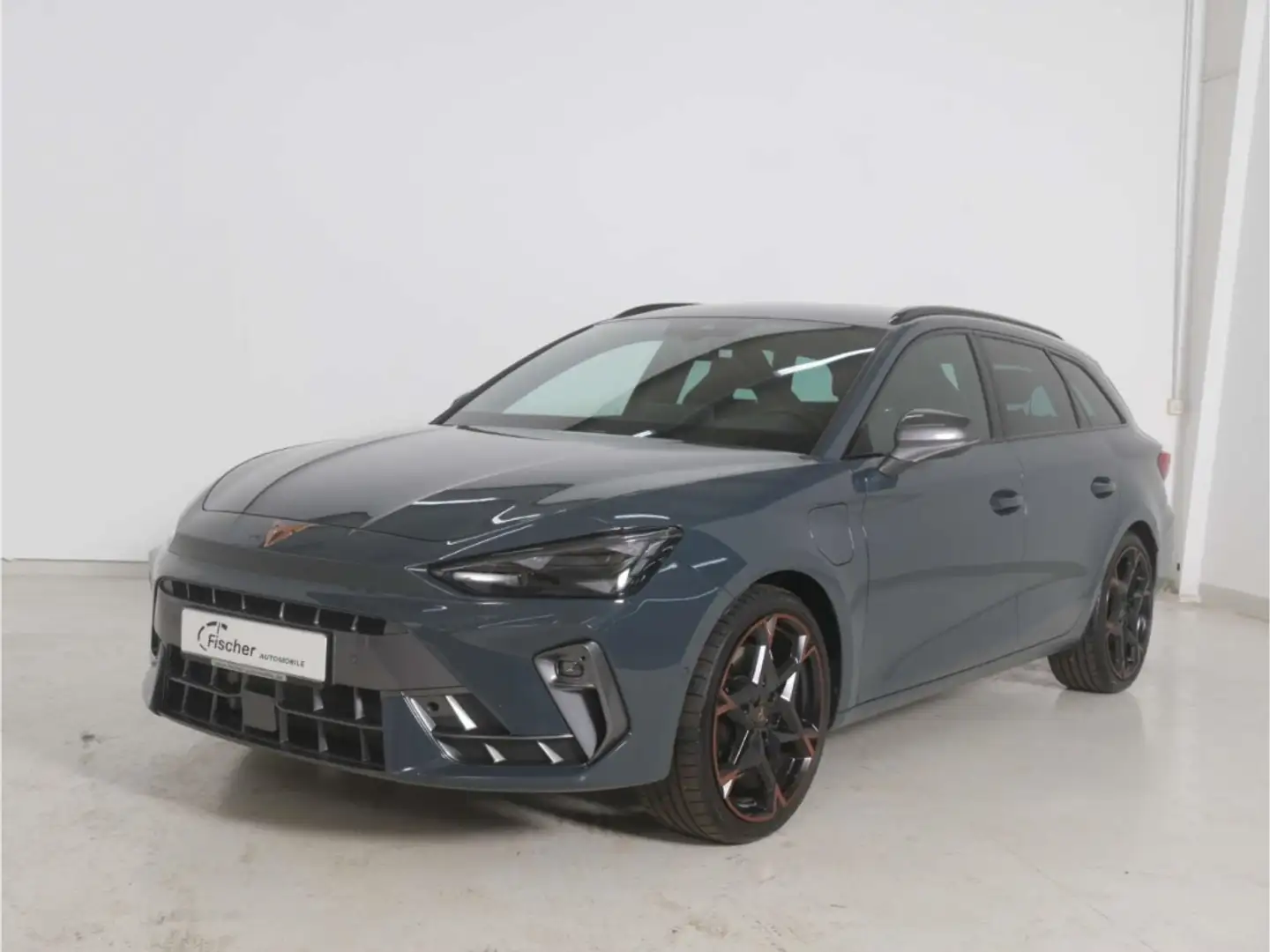 CUPRA Leon Sportstourer 1.5 e-Hybrid VZ Blau - 2