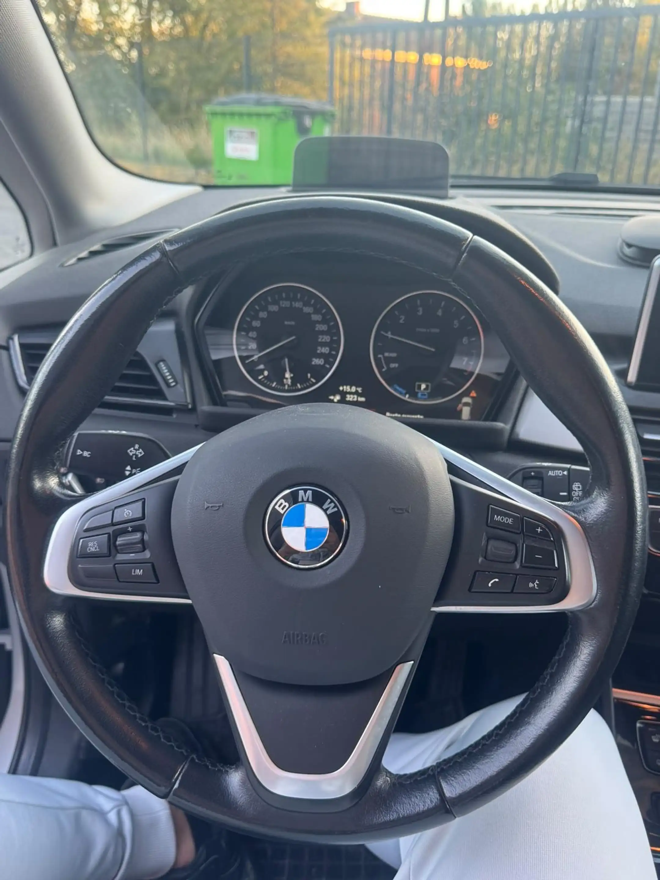 BMW 225 Active Tourer PHEV 225xeA — photo 6