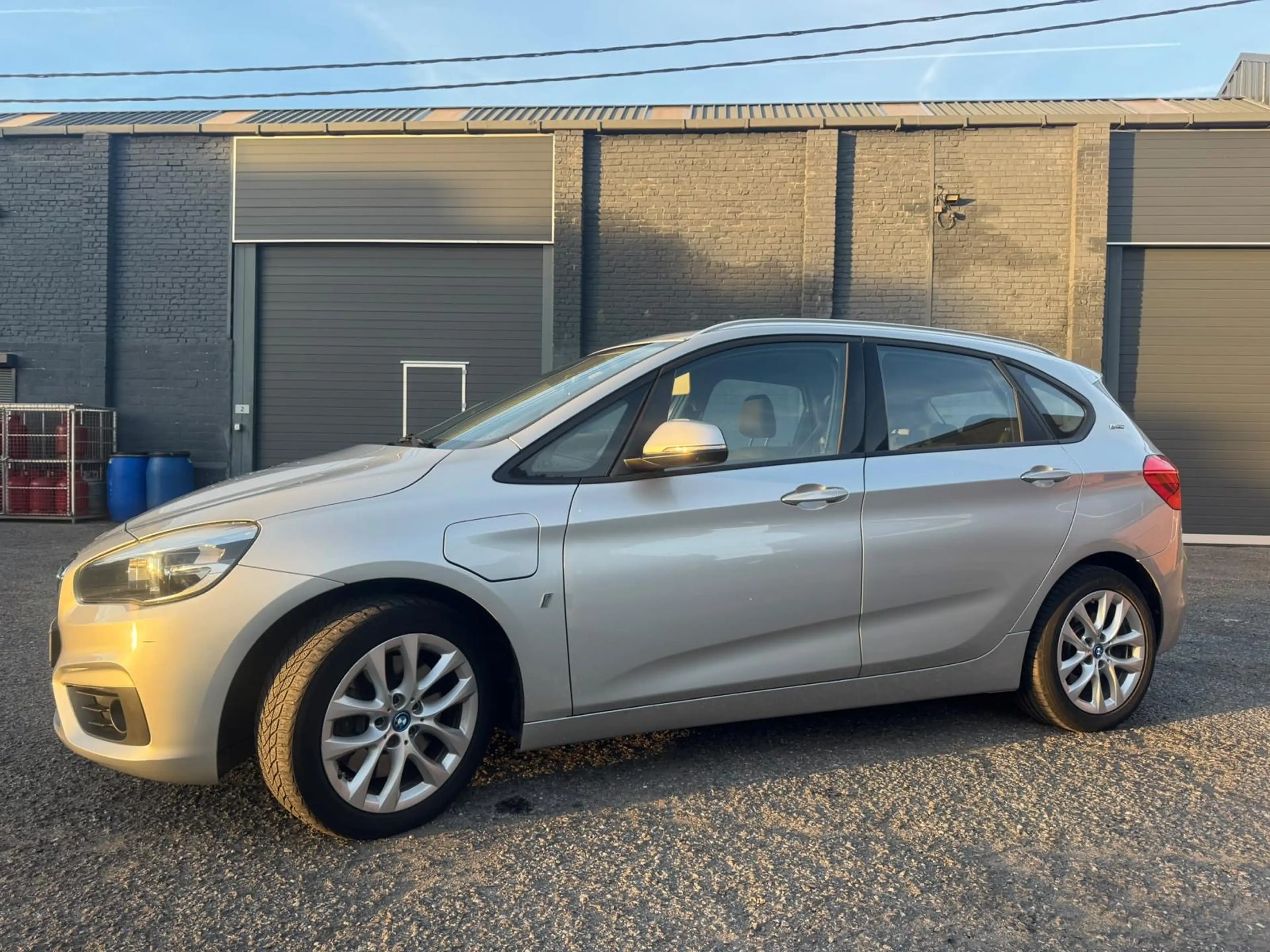 BMW 225 Active Tourer PHEV 225xeA — photo 2