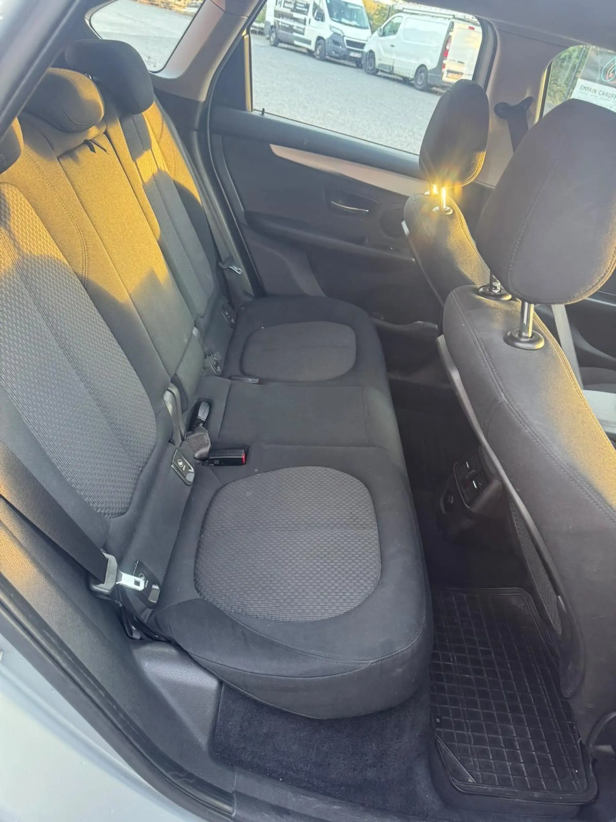 BMW 225 Active Tourer PHEV 225xeA — photo 9