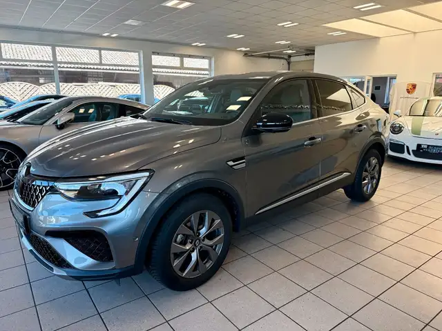 Renault Arkana view 2