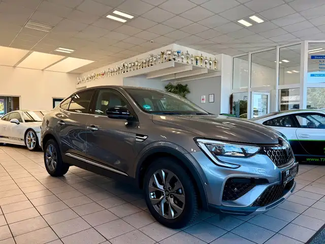 2025 Renault Arkana in Grey for sale