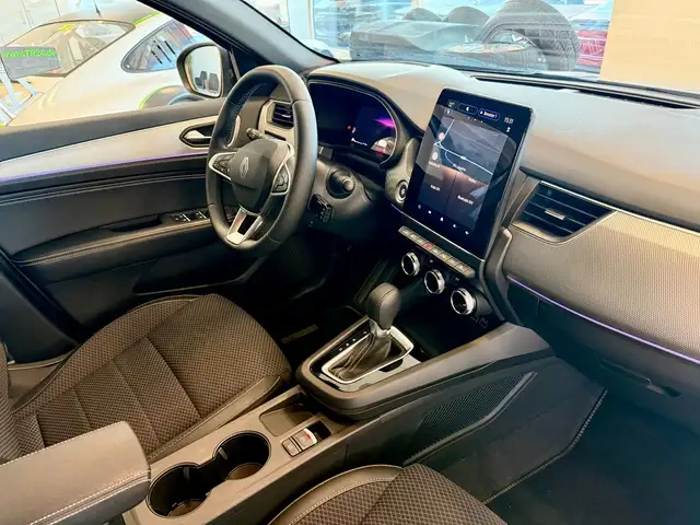 Renault Arkana view 12