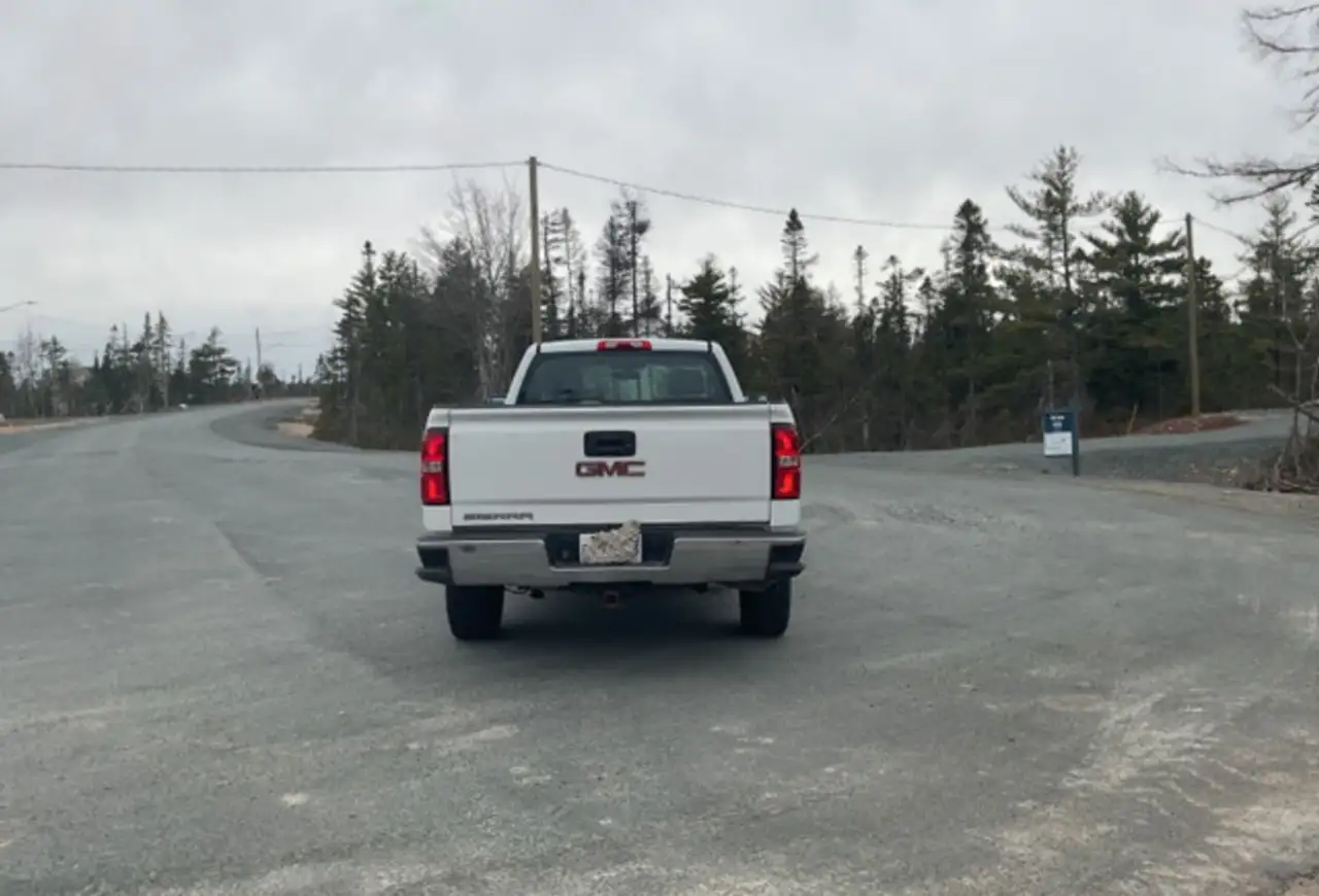 GMC Sierra 1500 photo GMC Sierra 1500
