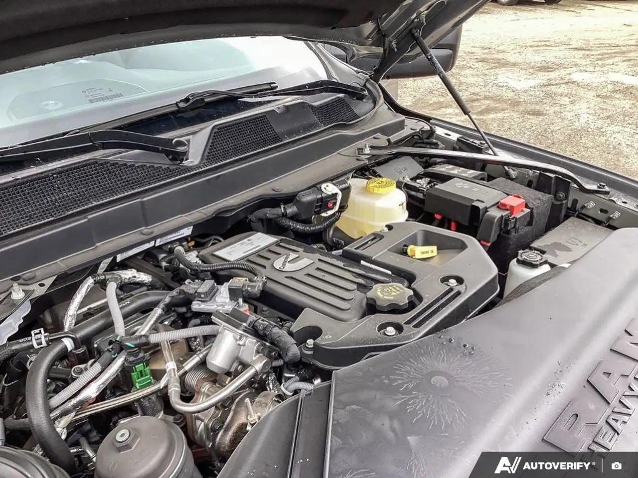 RAM 3500 снимка RAM 3500