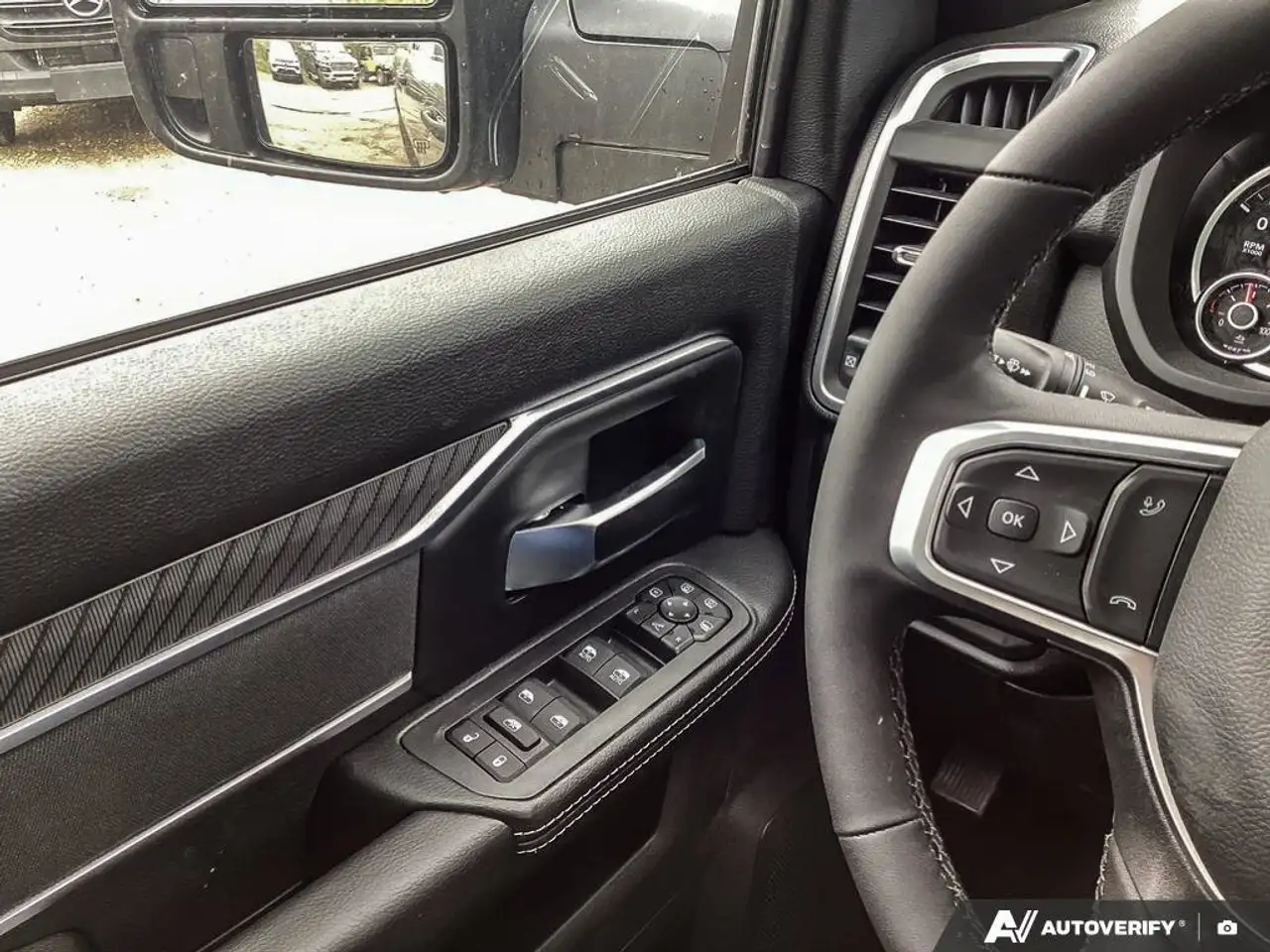 RAM 3500 снимка RAM 3500