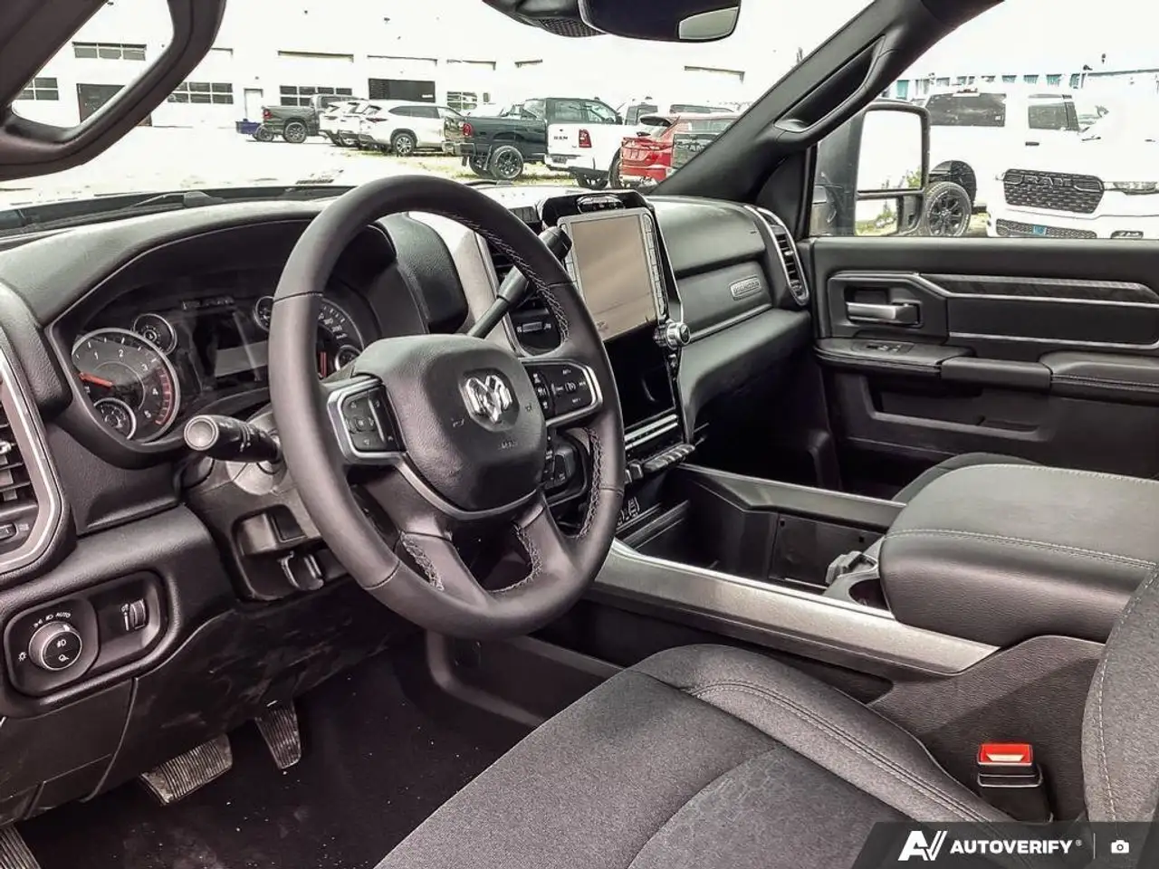 RAM 3500 снимка RAM 3500