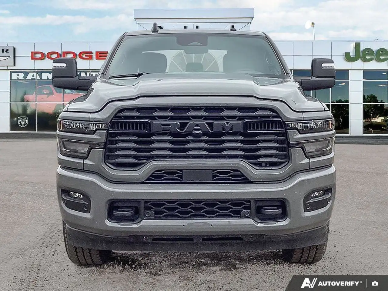 RAM 3500 снимка RAM 3500