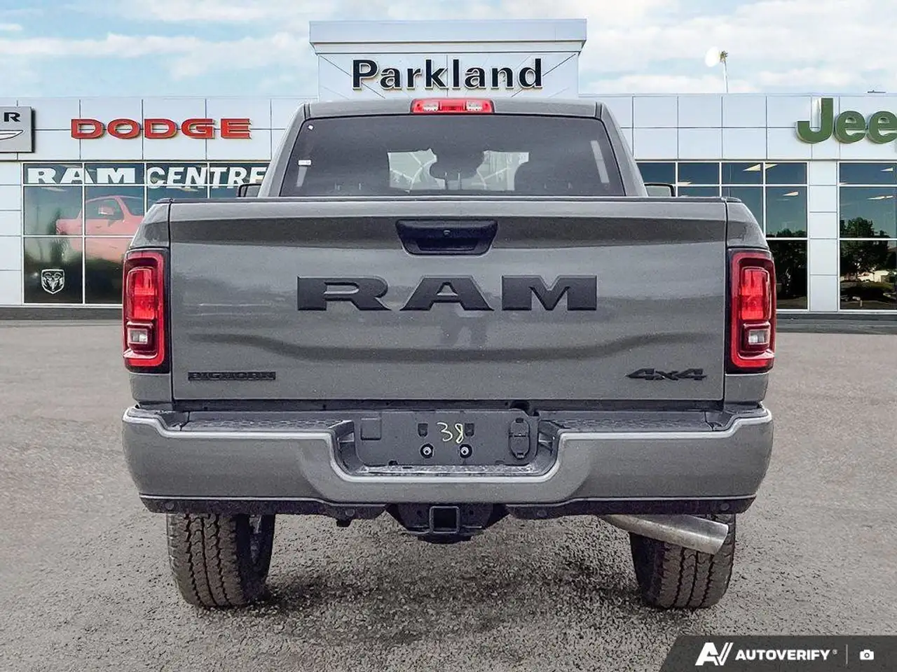 RAM 3500 снимка RAM 3500