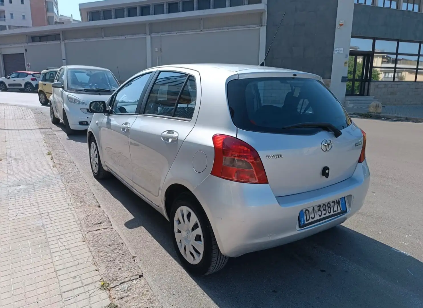 Toyota Yaris Yaris 2 serie 1.4 Diesel Grigio - 2