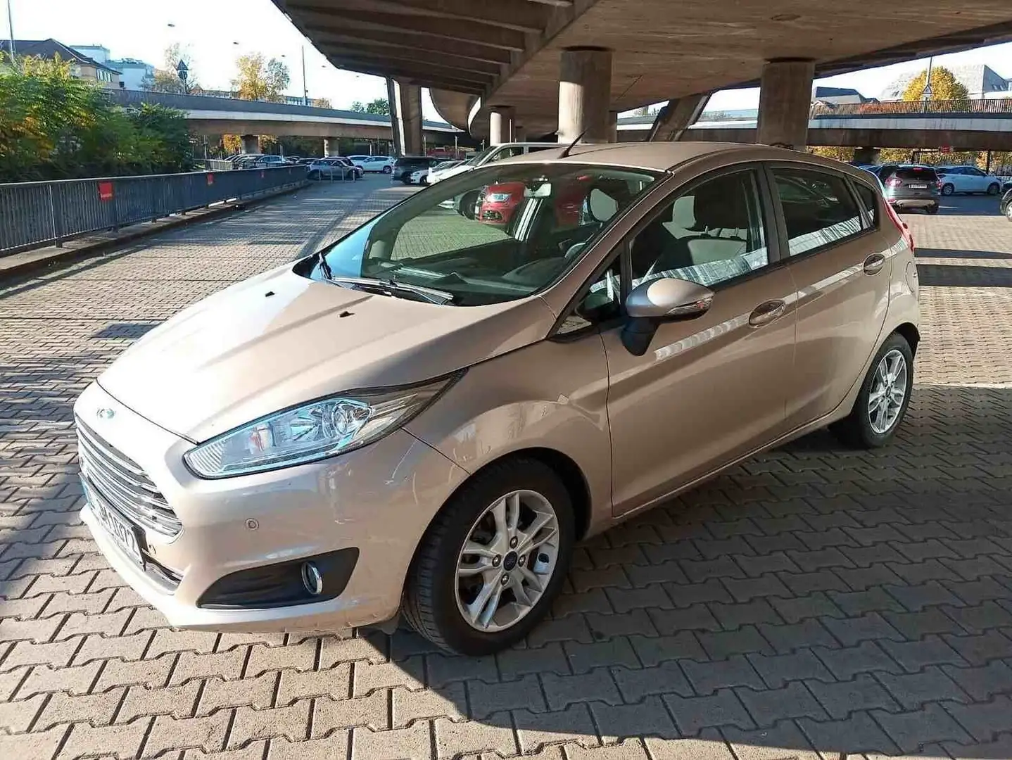 Ford Fiesta 1.0 EcoBoost Start-Stop SYNC Edition Gold - 1