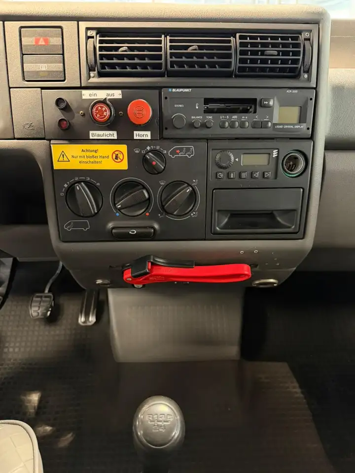 Volkswagen T4 Kombi 2,5 Ltr. - 81 kW ex Einsatzleitfahrzeug 8 Sitze, foto 10