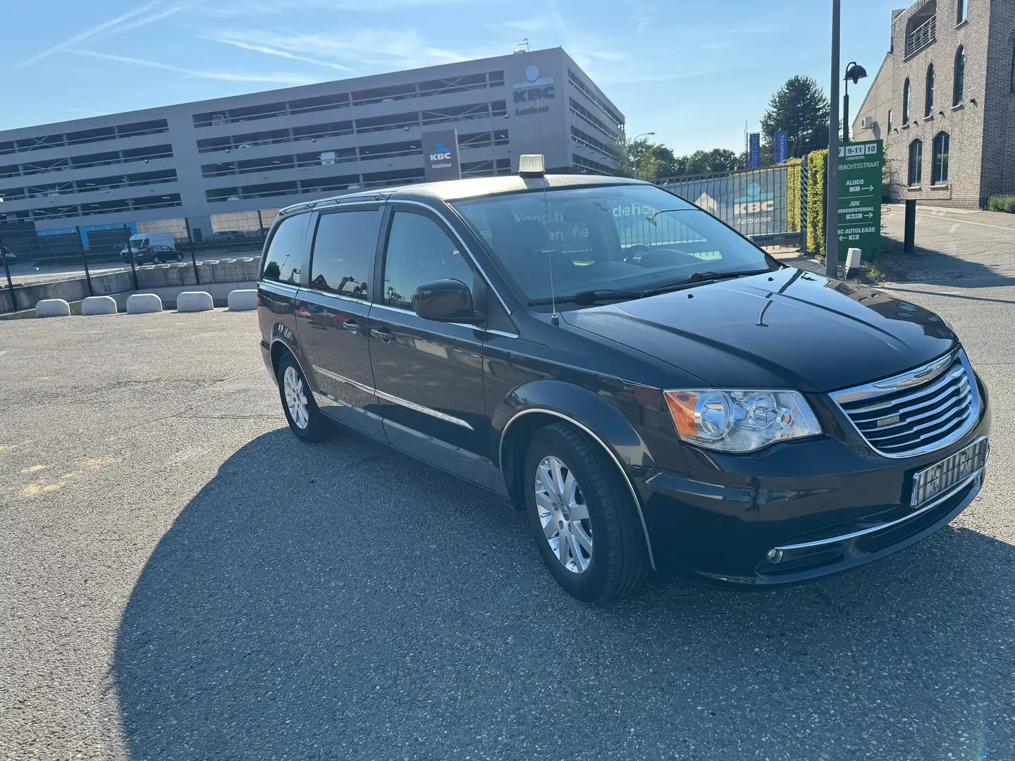 Chrysler Town & Country Corbillard Schwarz - 2