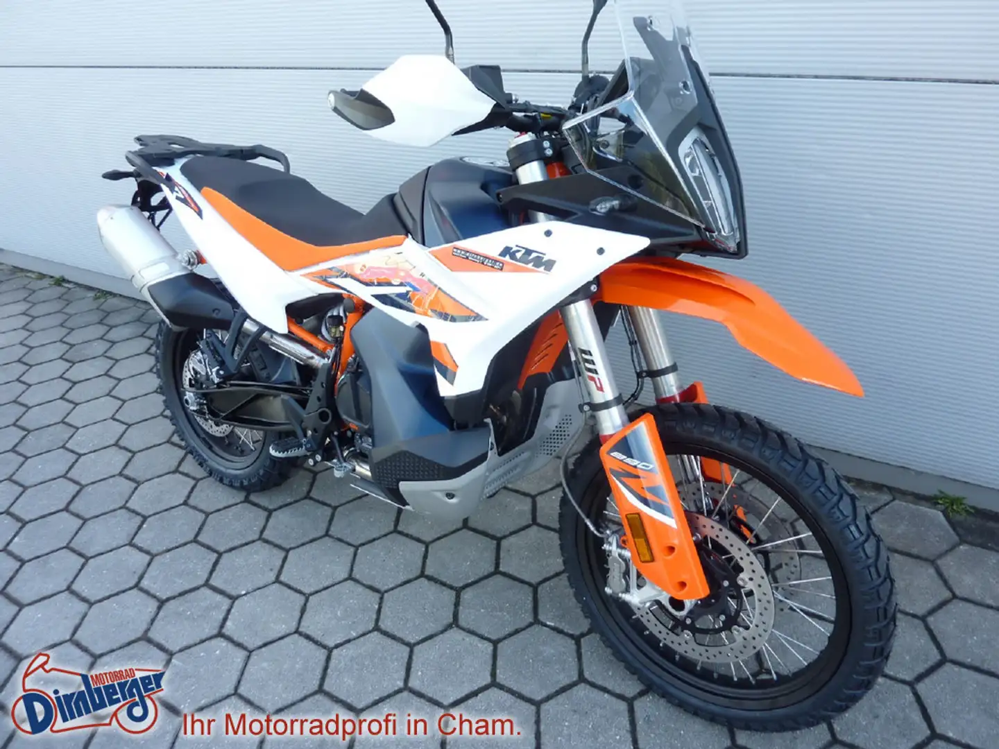 KTM 890 Adventure R Mod 2024 = 2495,- Discount - 1