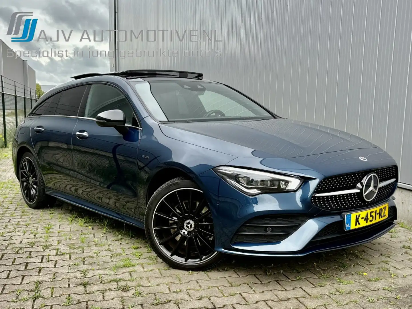 Mercedes-Benz CLA 250 Shooting Brake 250e AMG BUS. SOLUTION LIMITED PANO Blauw - 1