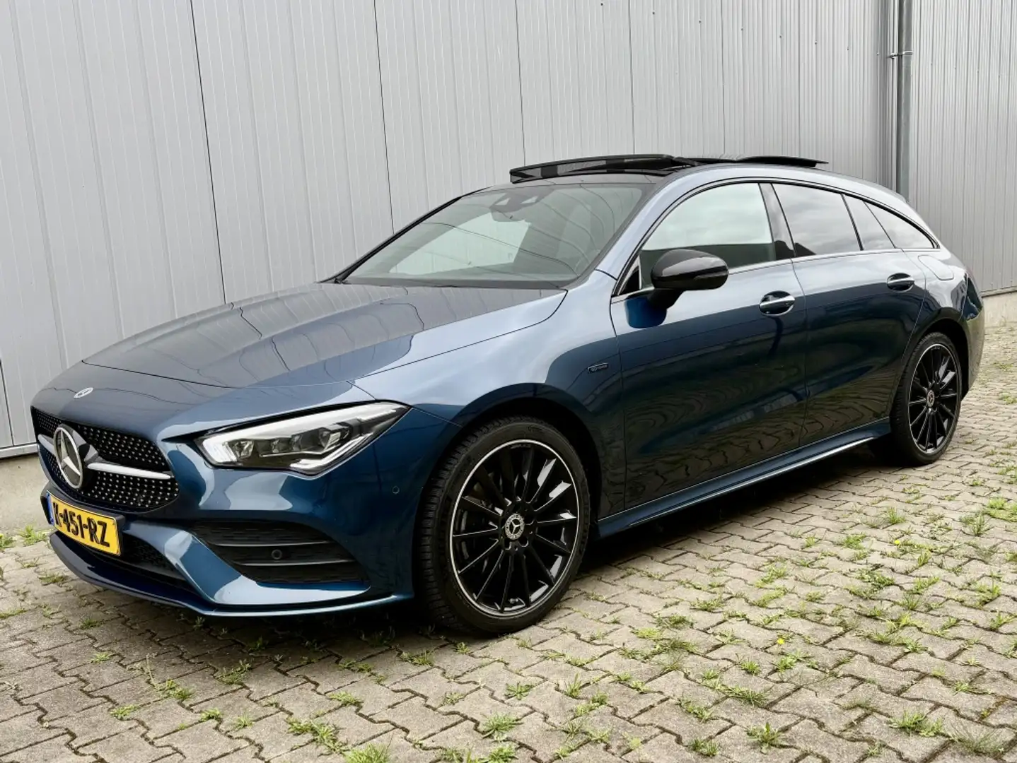 Mercedes-Benz CLA 250 Shooting Brake 250e AMG BUS. SOLUTION LIMITED PANO Blauw - 2
