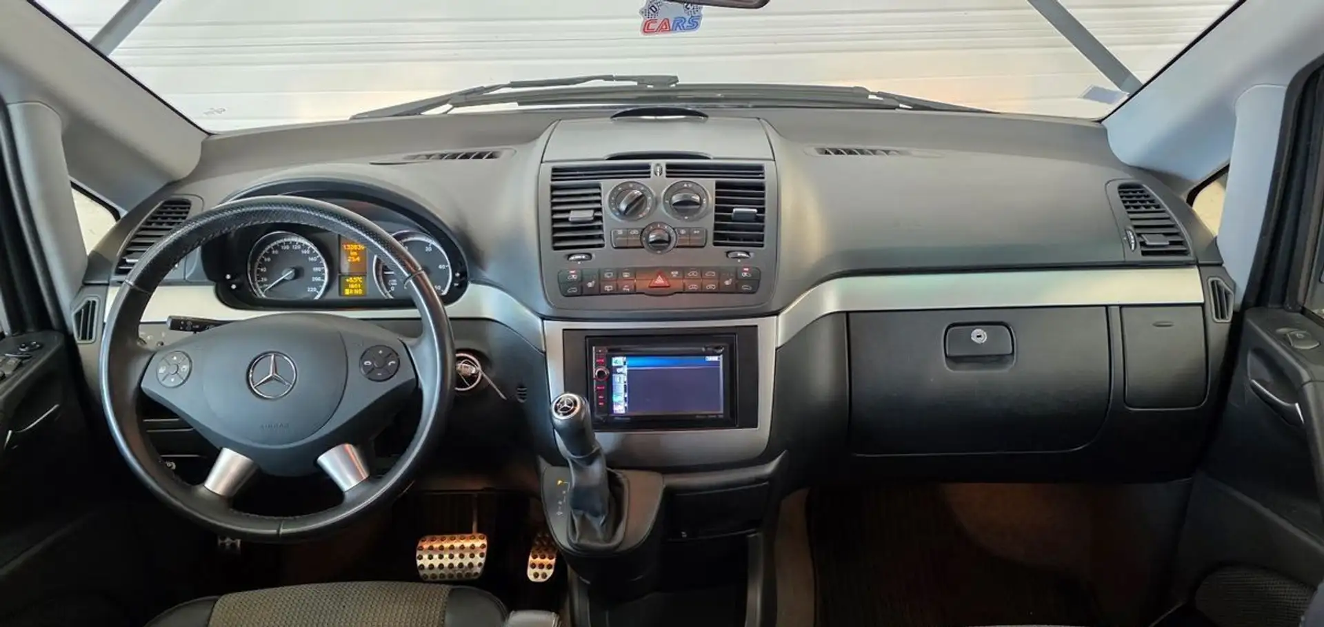 Mercedes-Benz Viano MERCEDES 3.0 CDI BlueEfficiency Compact TREND EDITION 225cv - 2