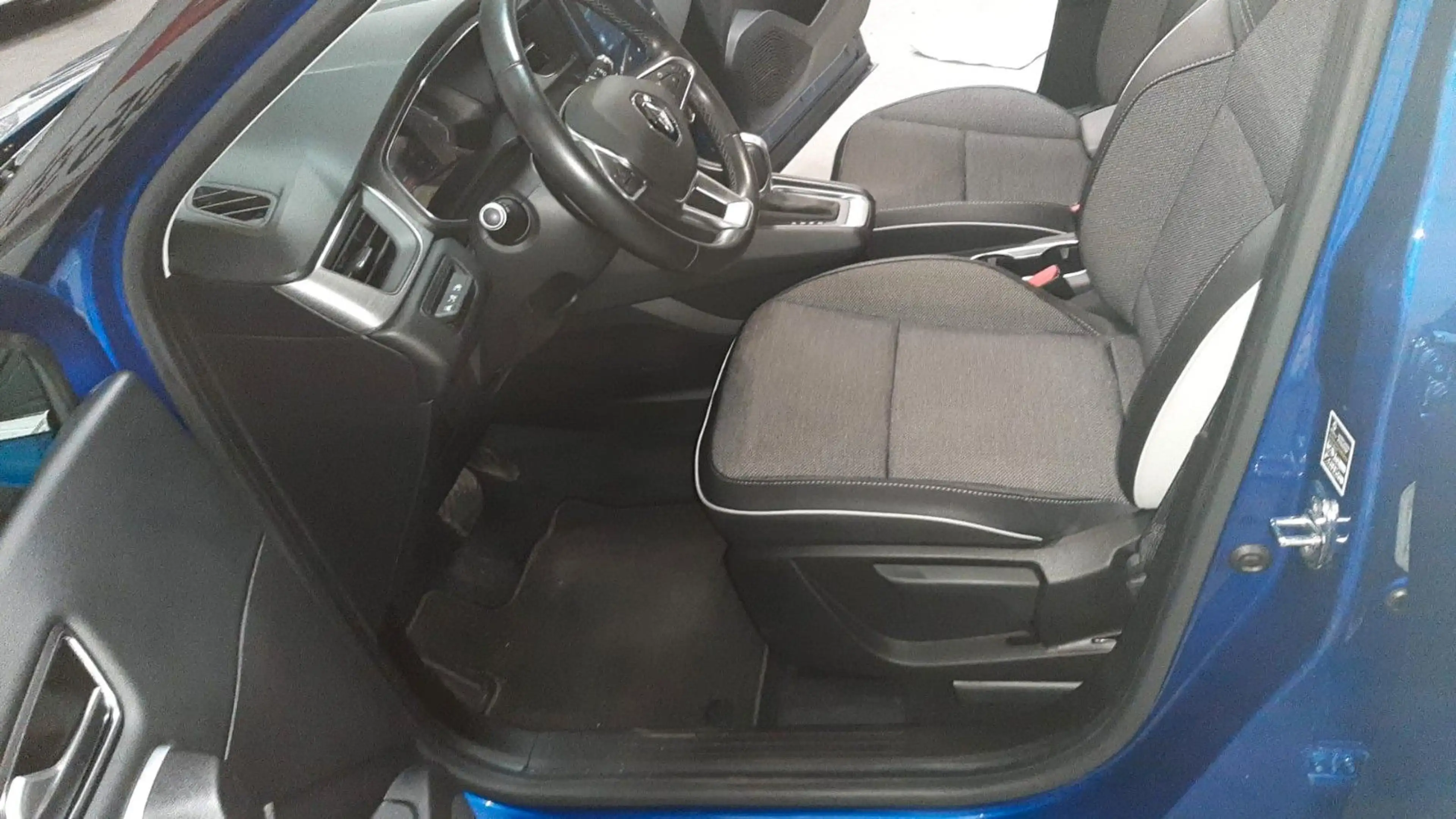 Renault Captur II Intens Aut. Navi Kliaaut. Temp. Sitzh. — photo 5
