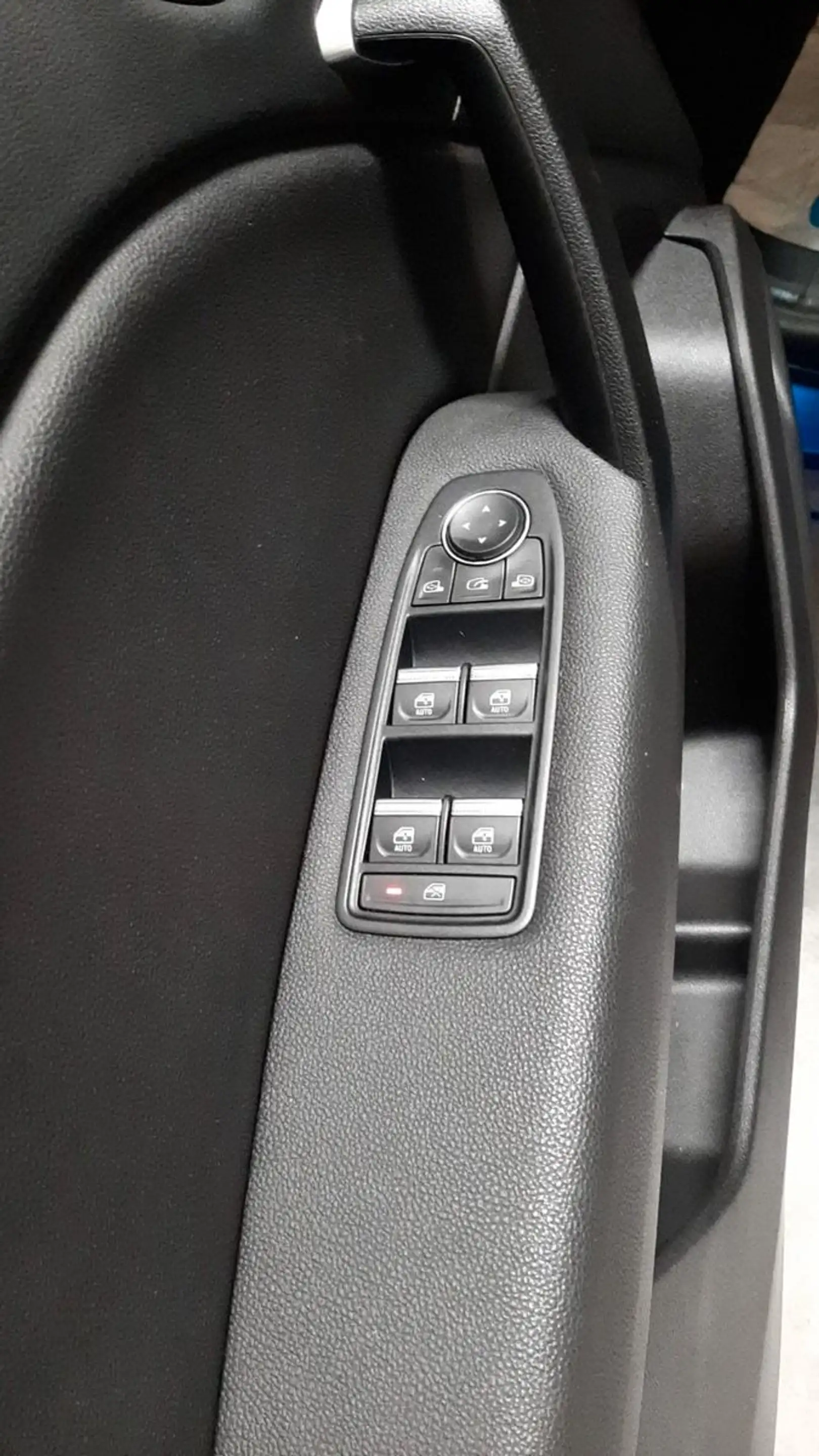 Renault Captur II Intens Aut. Navi Kliaaut. Temp. Sitzh. — photo 13