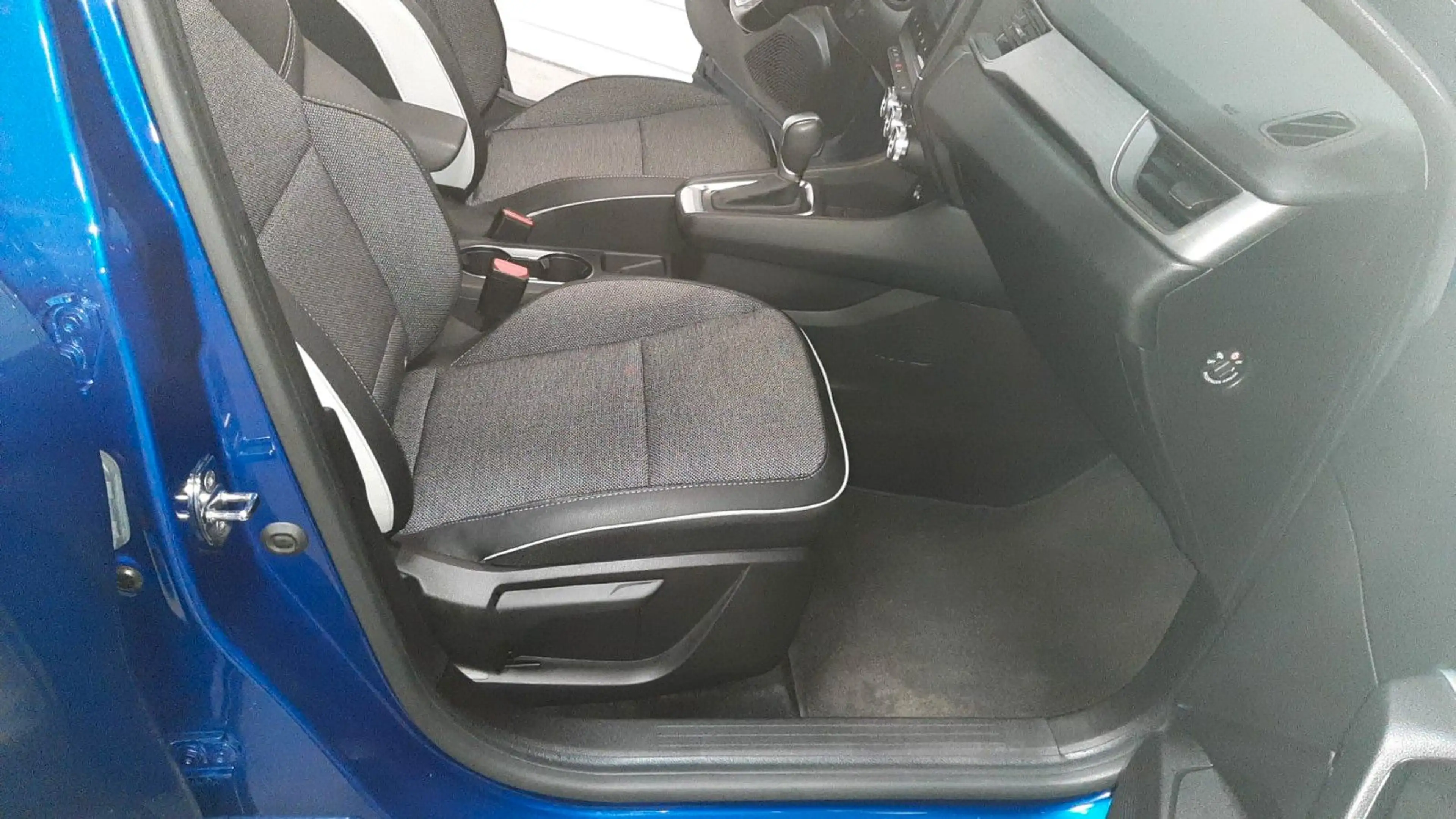 Renault Captur II Intens Aut. Navi Kliaaut. Temp. Sitzh. — photo 7