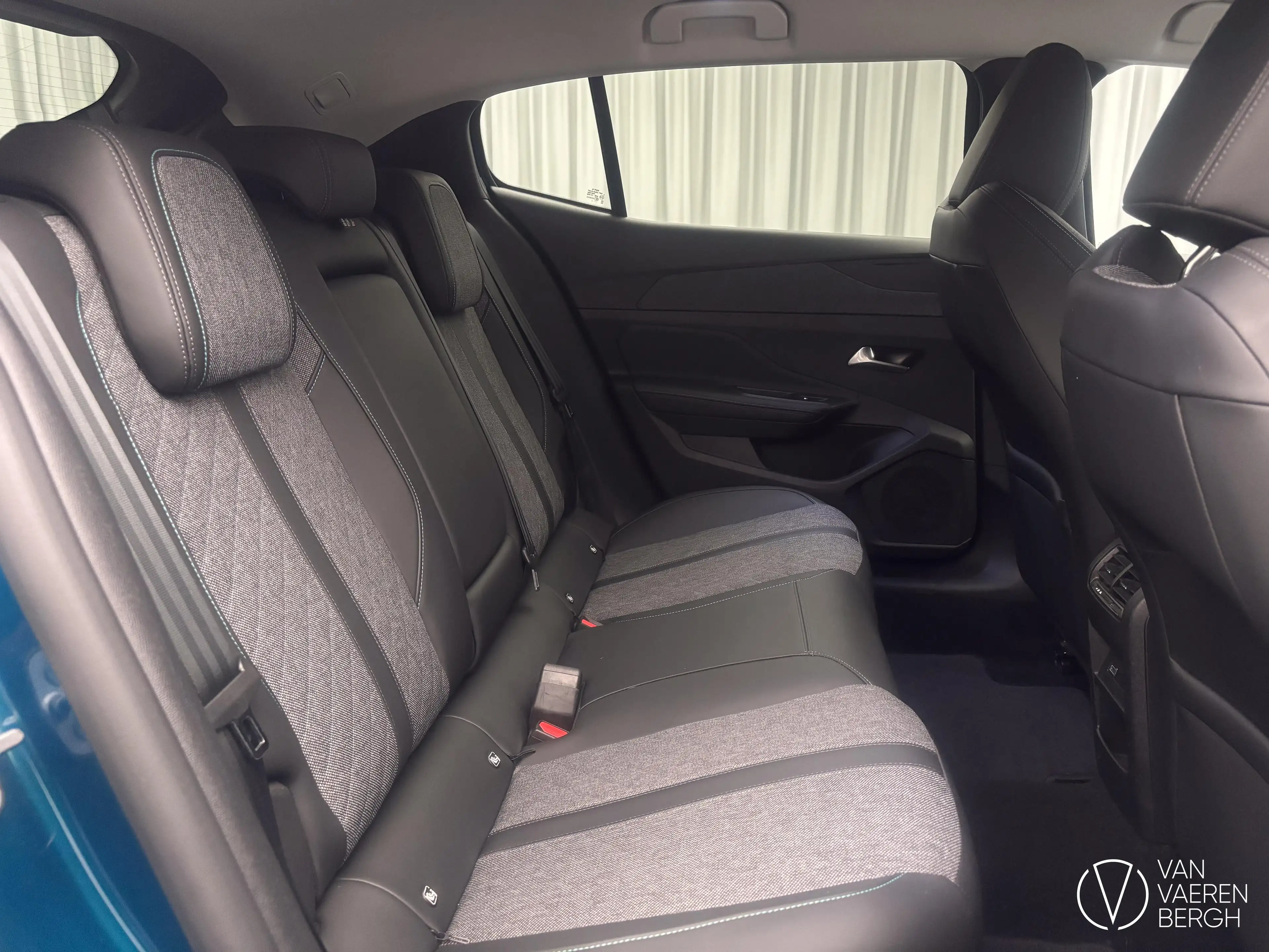 Peugeot 408 — photo 5