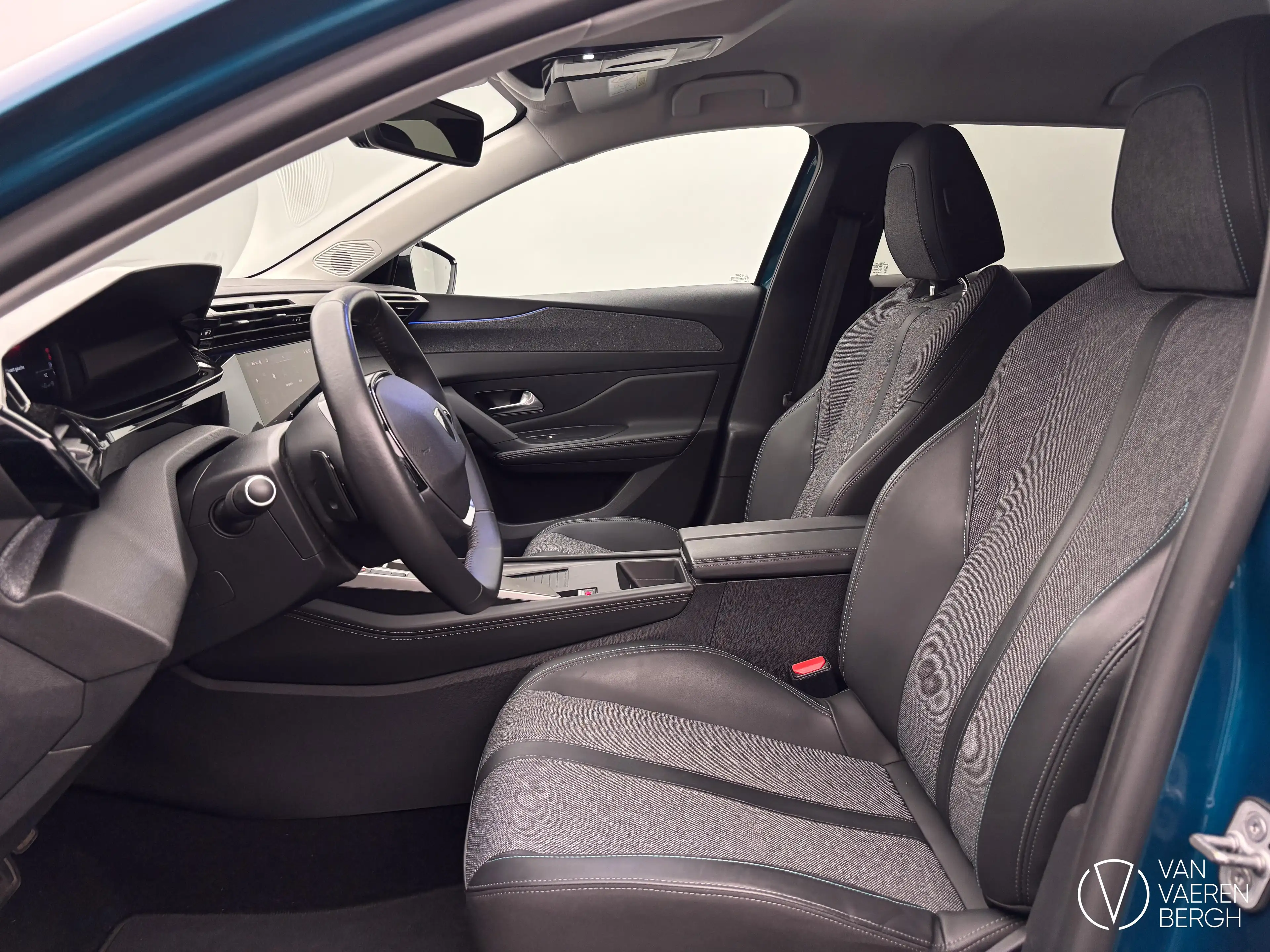 Peugeot 408 — photo 10