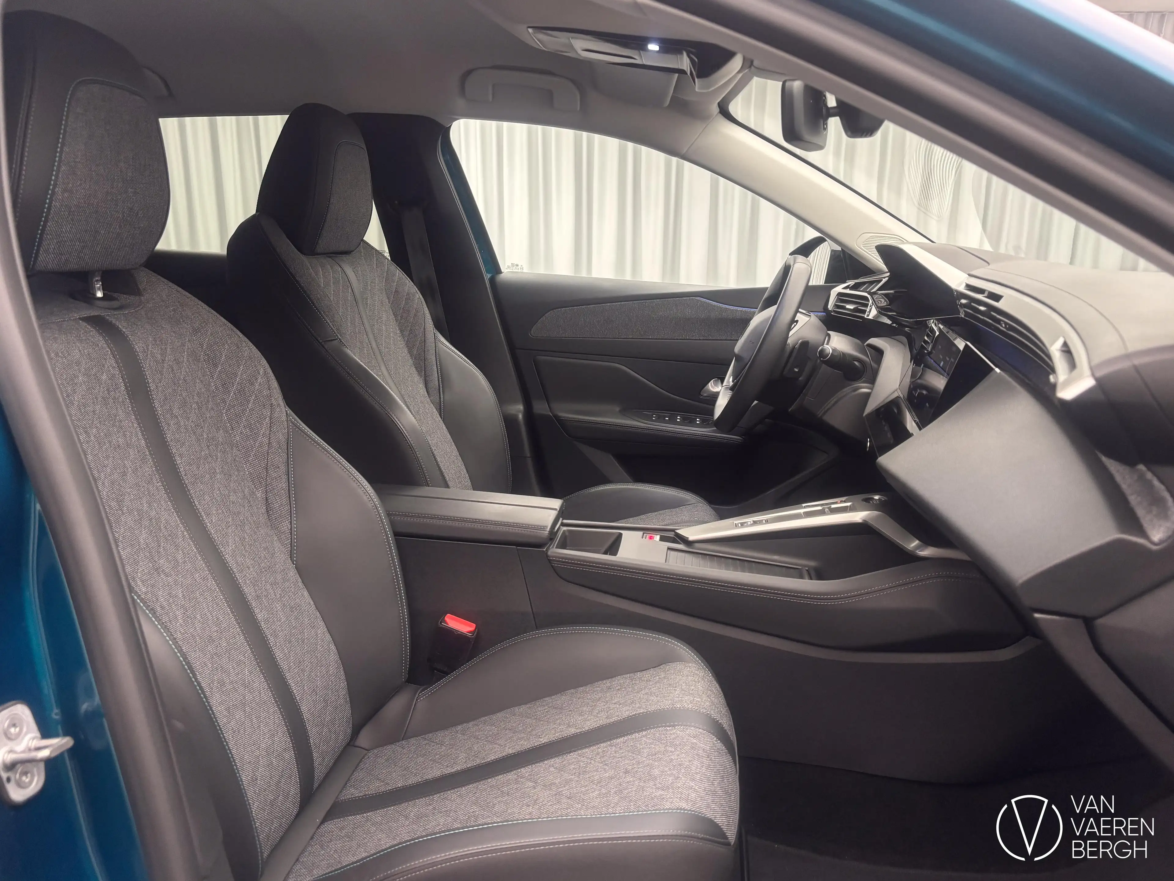 Peugeot 408 — photo 3