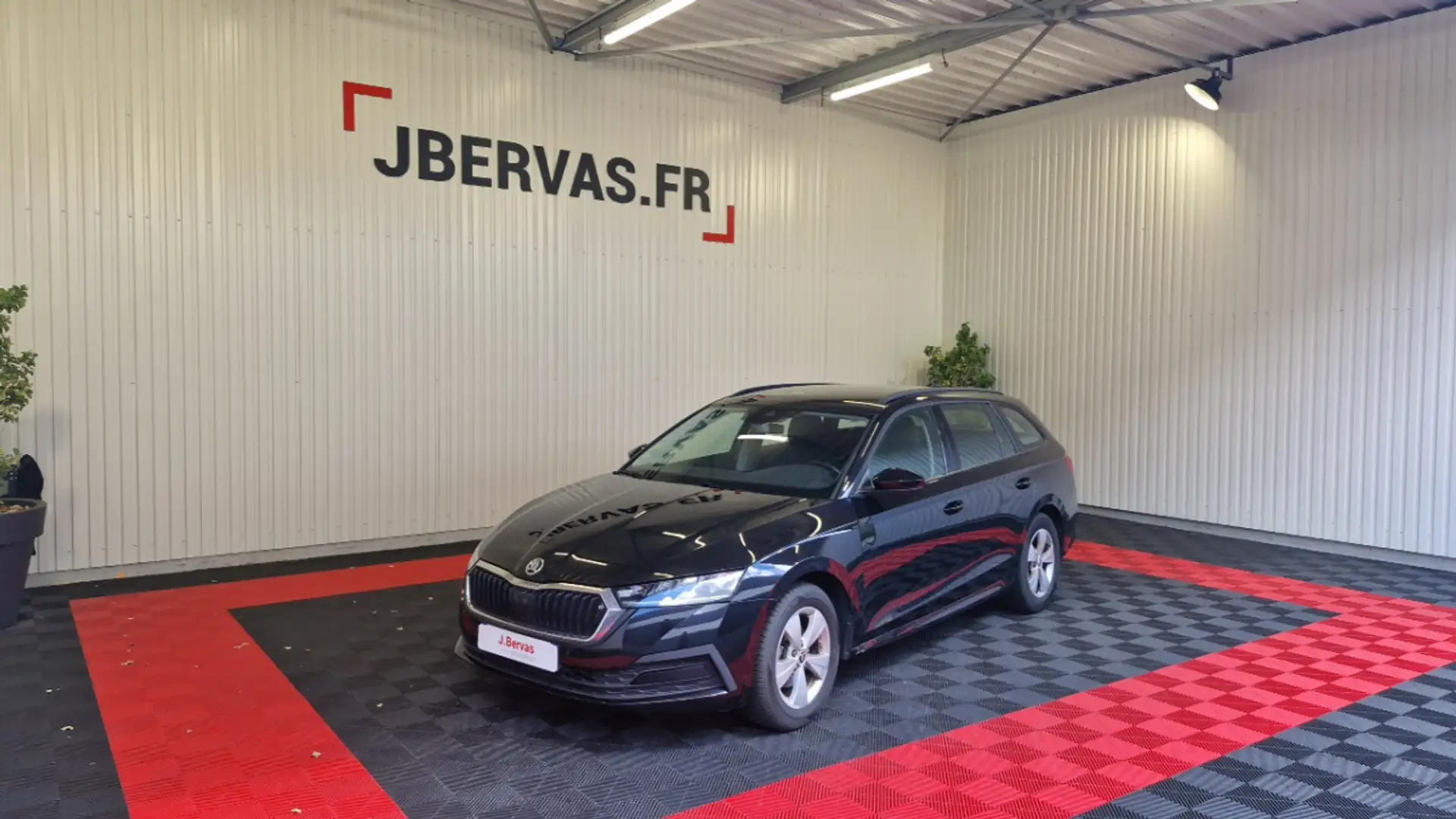 Skoda Octavia COMBI 2.0 TDI 150 CH DSG7 AMBITION Noir - 1