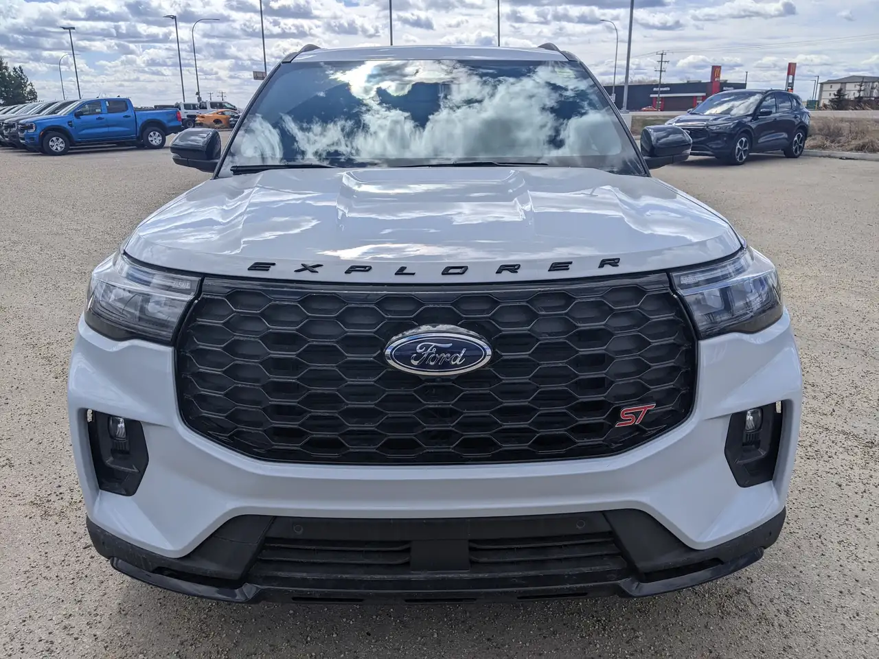 Ford Explorer снимка Ford Explorer