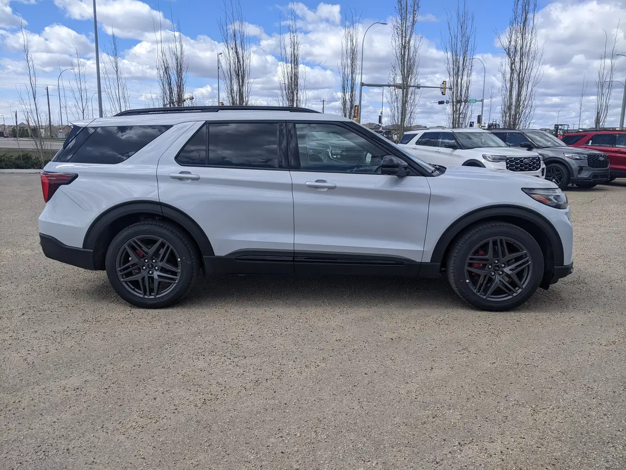 Ford Explorer снимка Ford Explorer