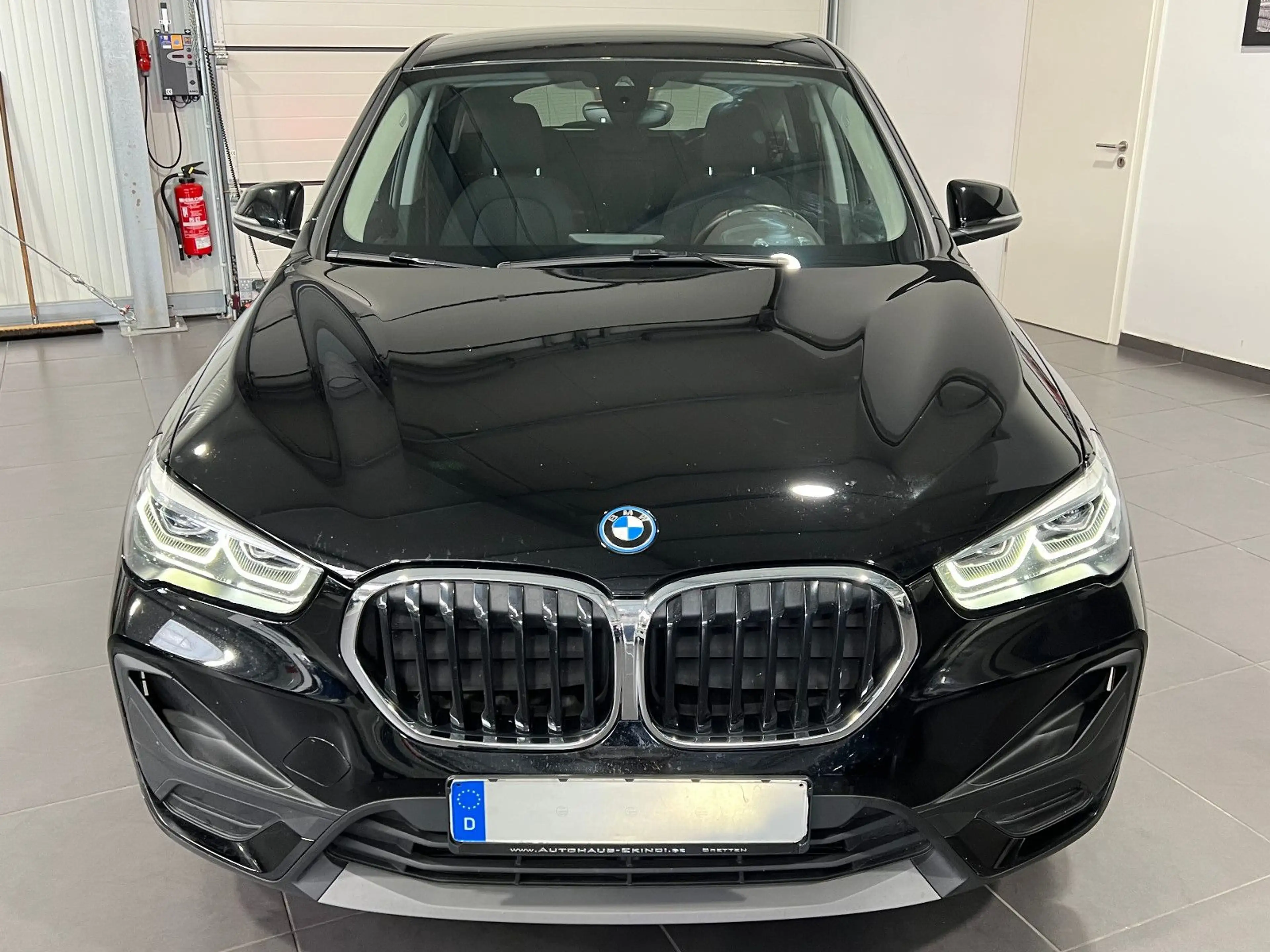BMW X1 xDrive 25 e Automatik **Navi*LED*SHZ*Temp** — photo 11