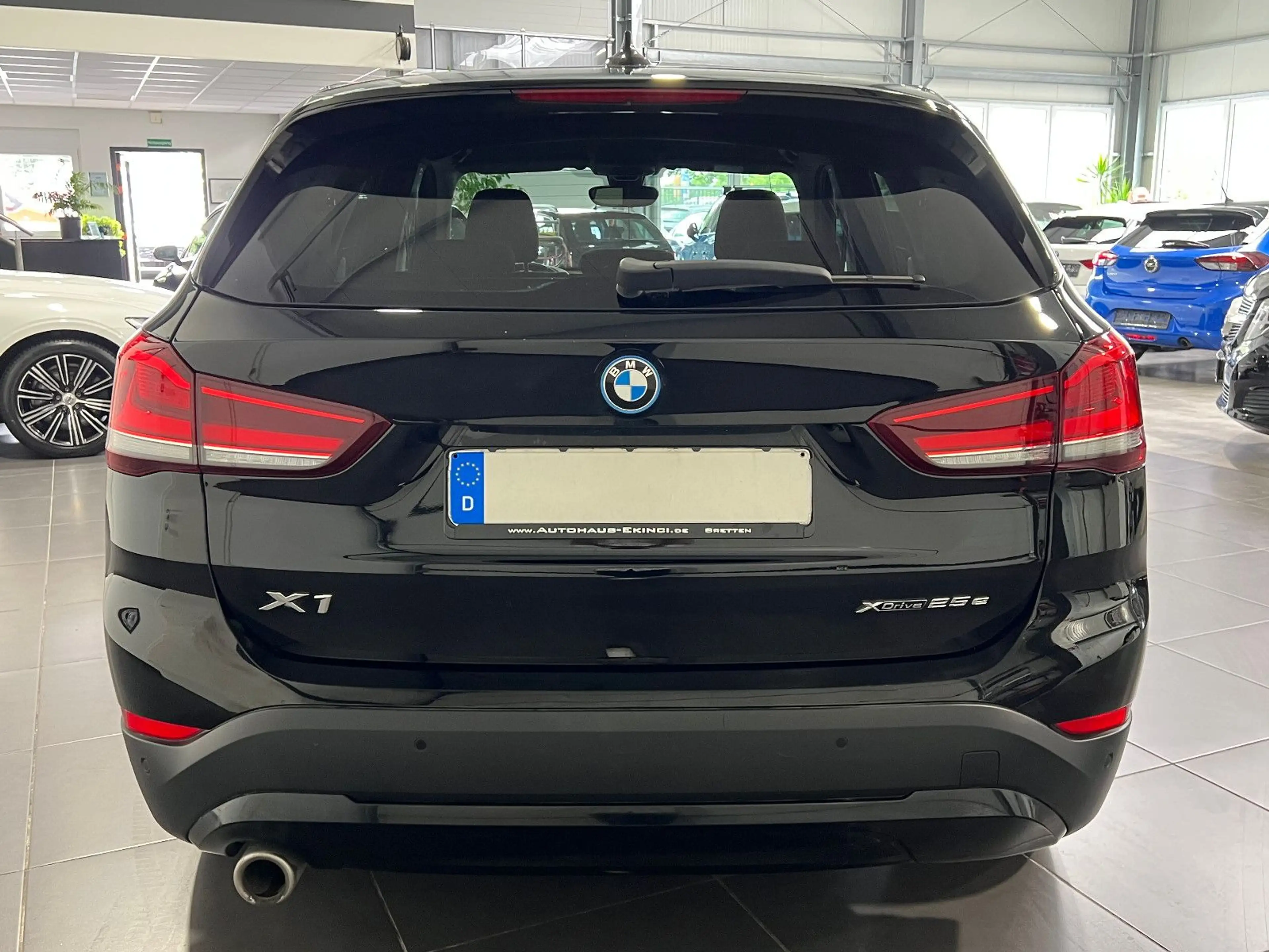 BMW X1 xDrive 25 e Automatik **Navi*LED*SHZ*Temp** — photo 5