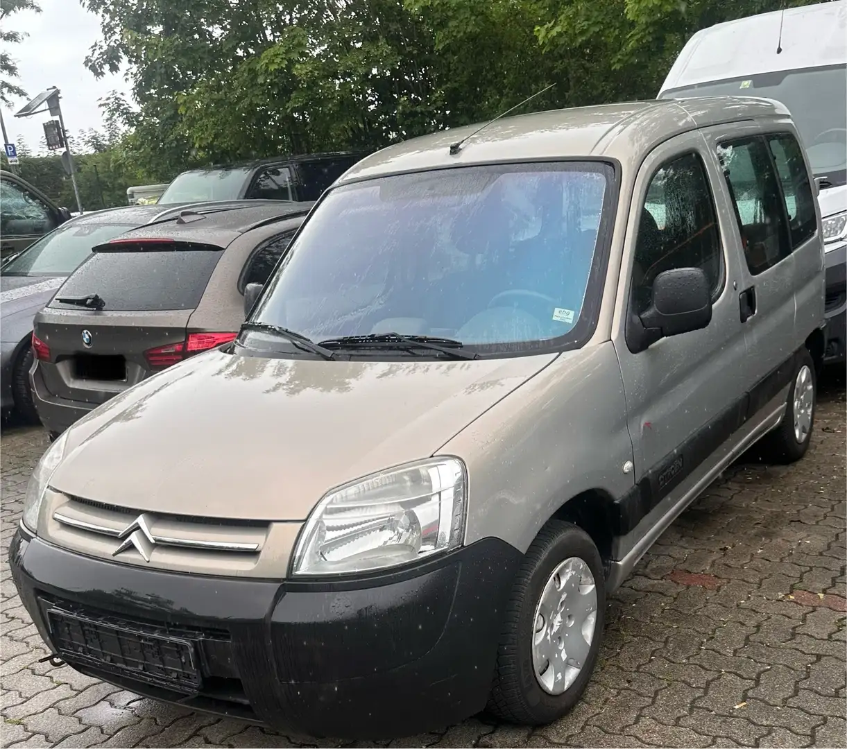 Citroen Berlingo 1.4 First Kombi Beige - 1