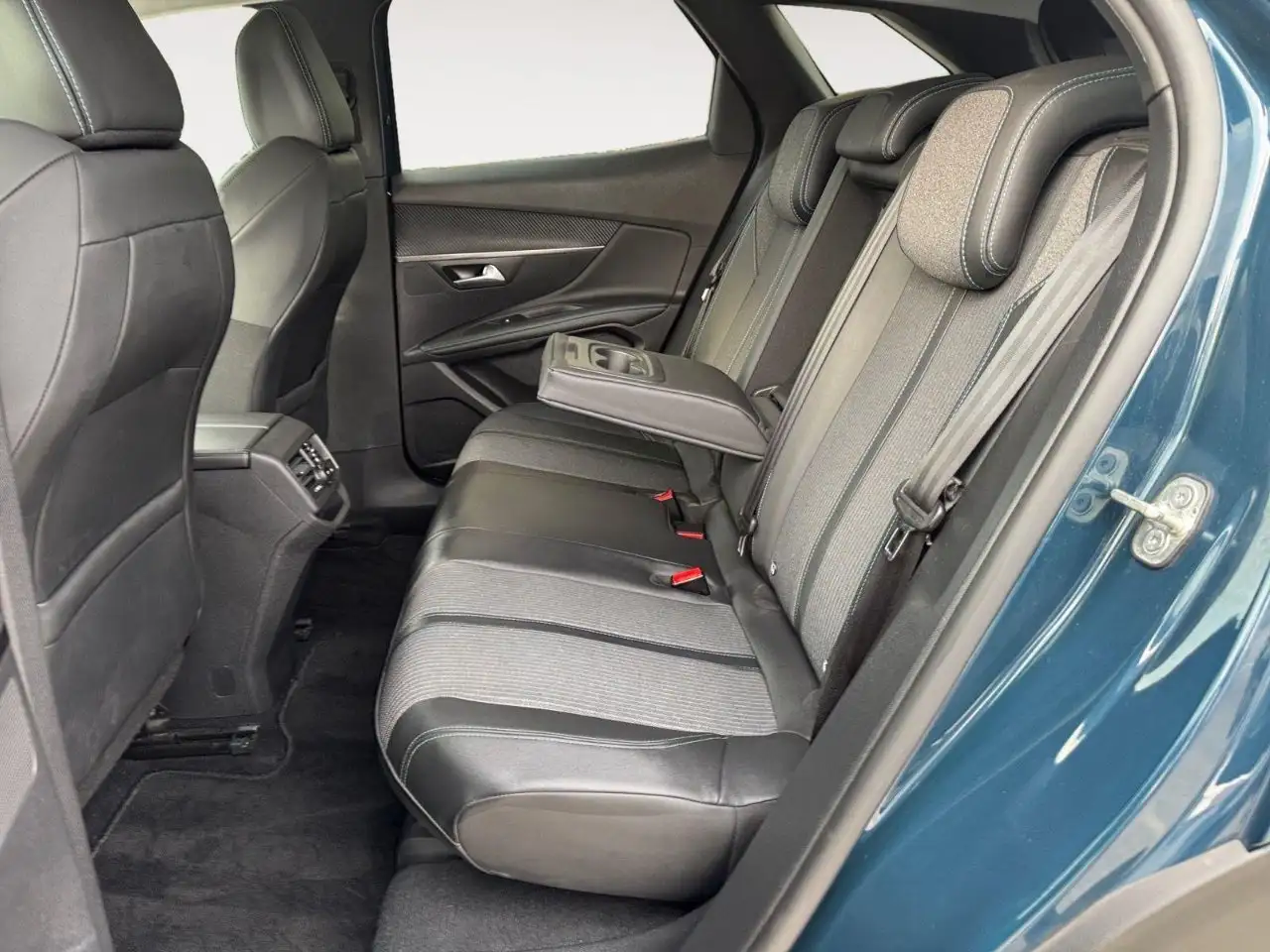 Peugeot 3008 1.5 bluehdi Allure Pack s&s 130cv eat8, миниатюра 12