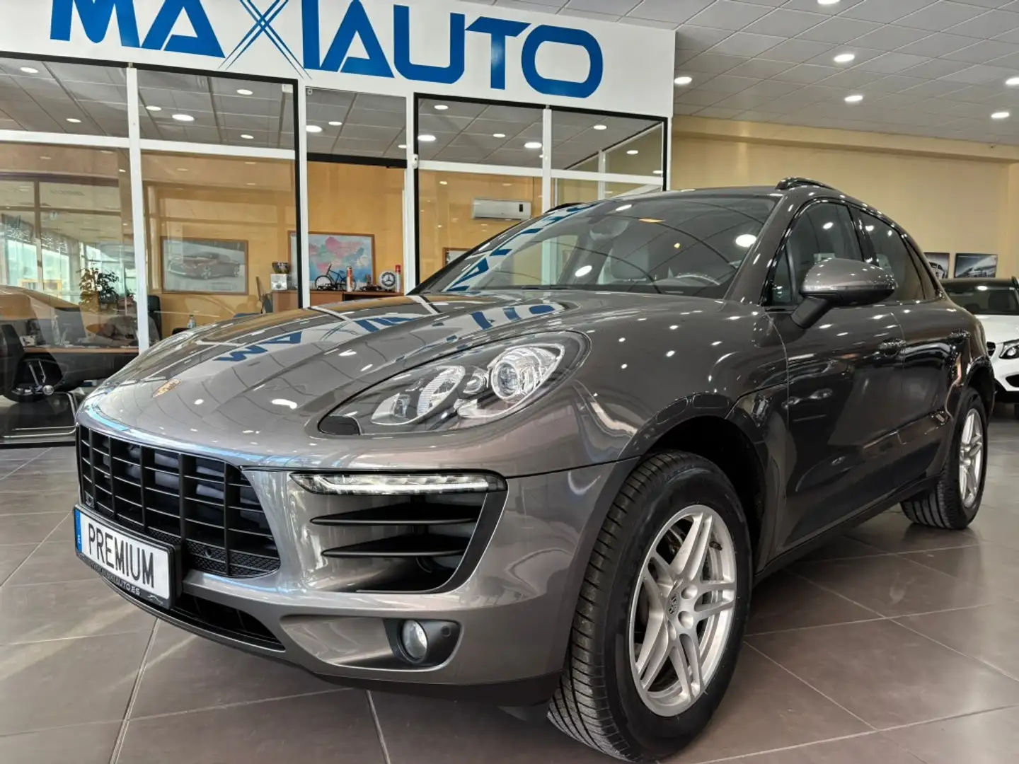 Porsche Macan Todoterreno Automático de 5 Puertas Gris - 2