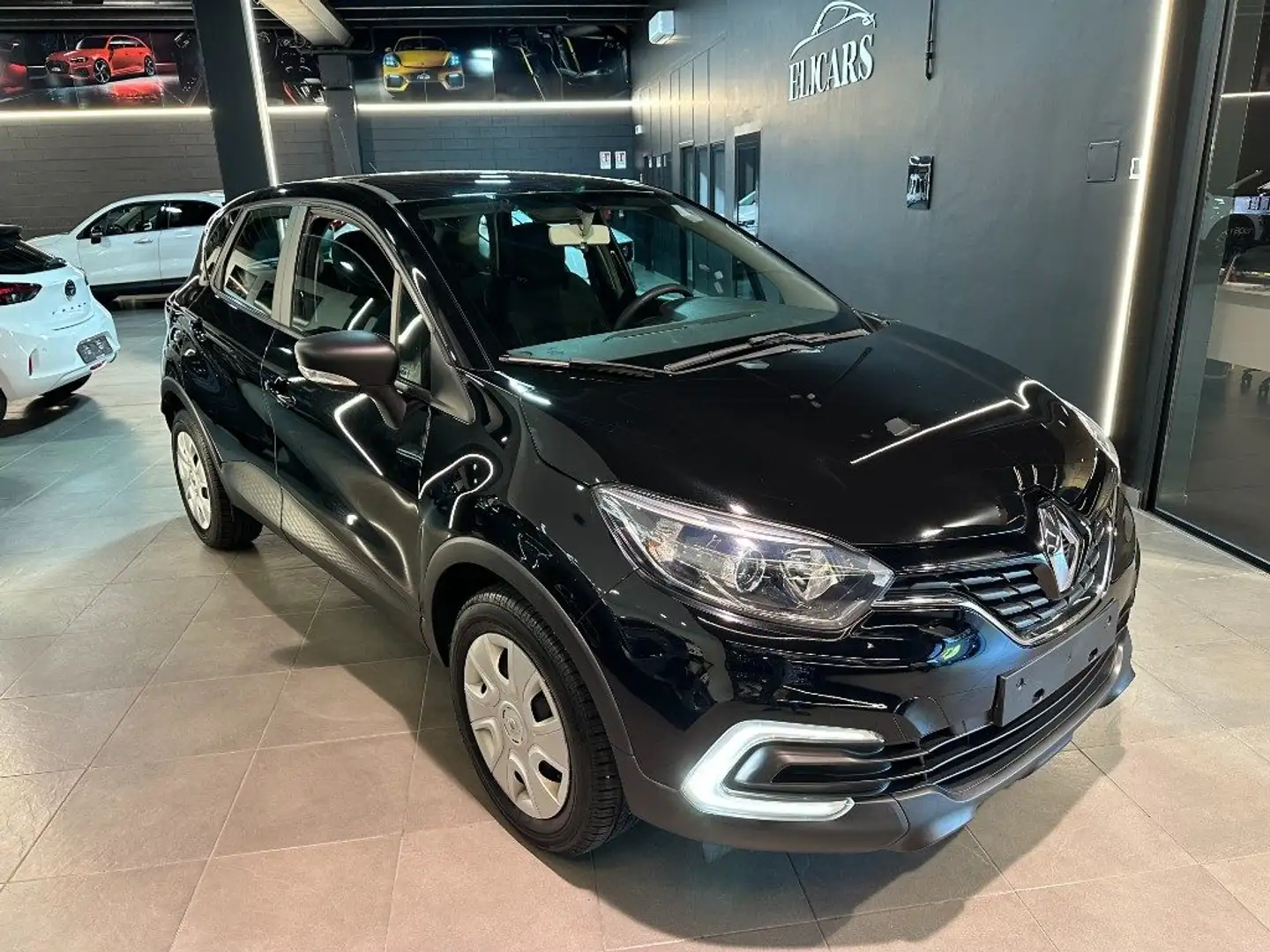 Renault Captur TCe 12V 90 CV Life Fekete - 1