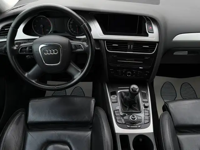 Audi A4 view 7