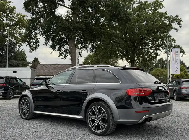 Audi A4 view 2