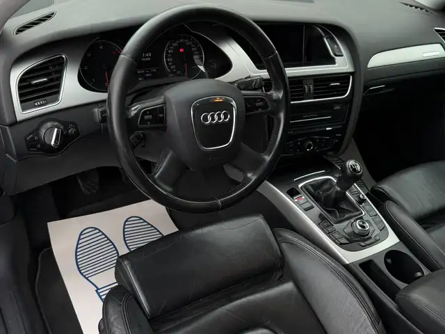 Audi A4 view 5