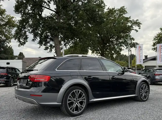 Audi A4 view 3