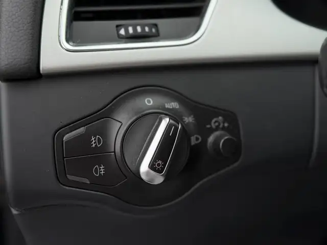 Audi A4 view 11
