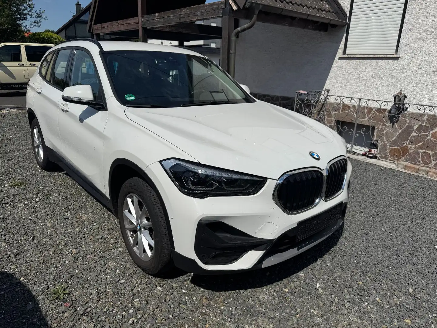BMW X1 BMW  X1 sDrive 18 d Ad.Aut.Navi,LED.Kamera Weiß - 2