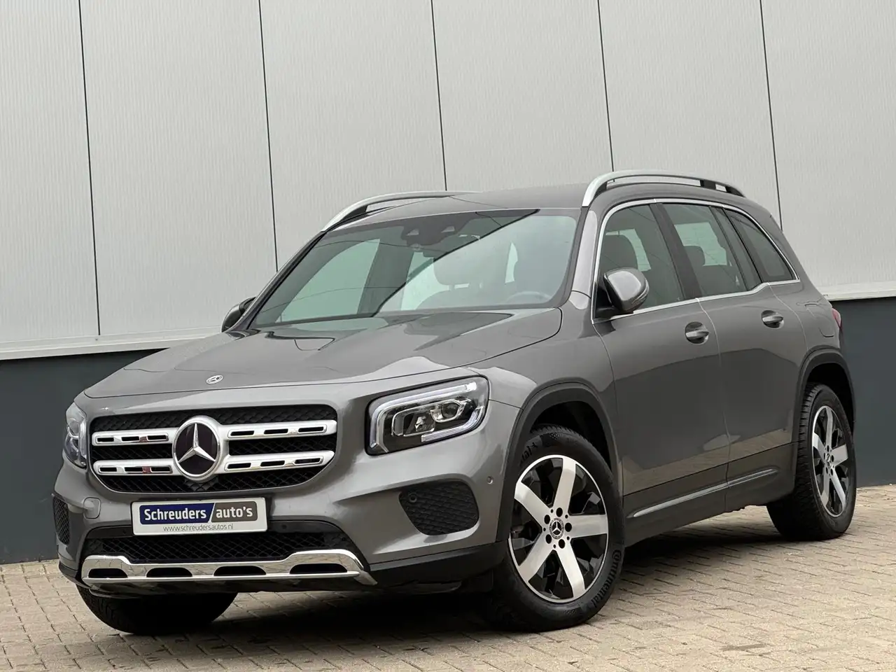 Mercedes-Benz GLB 180